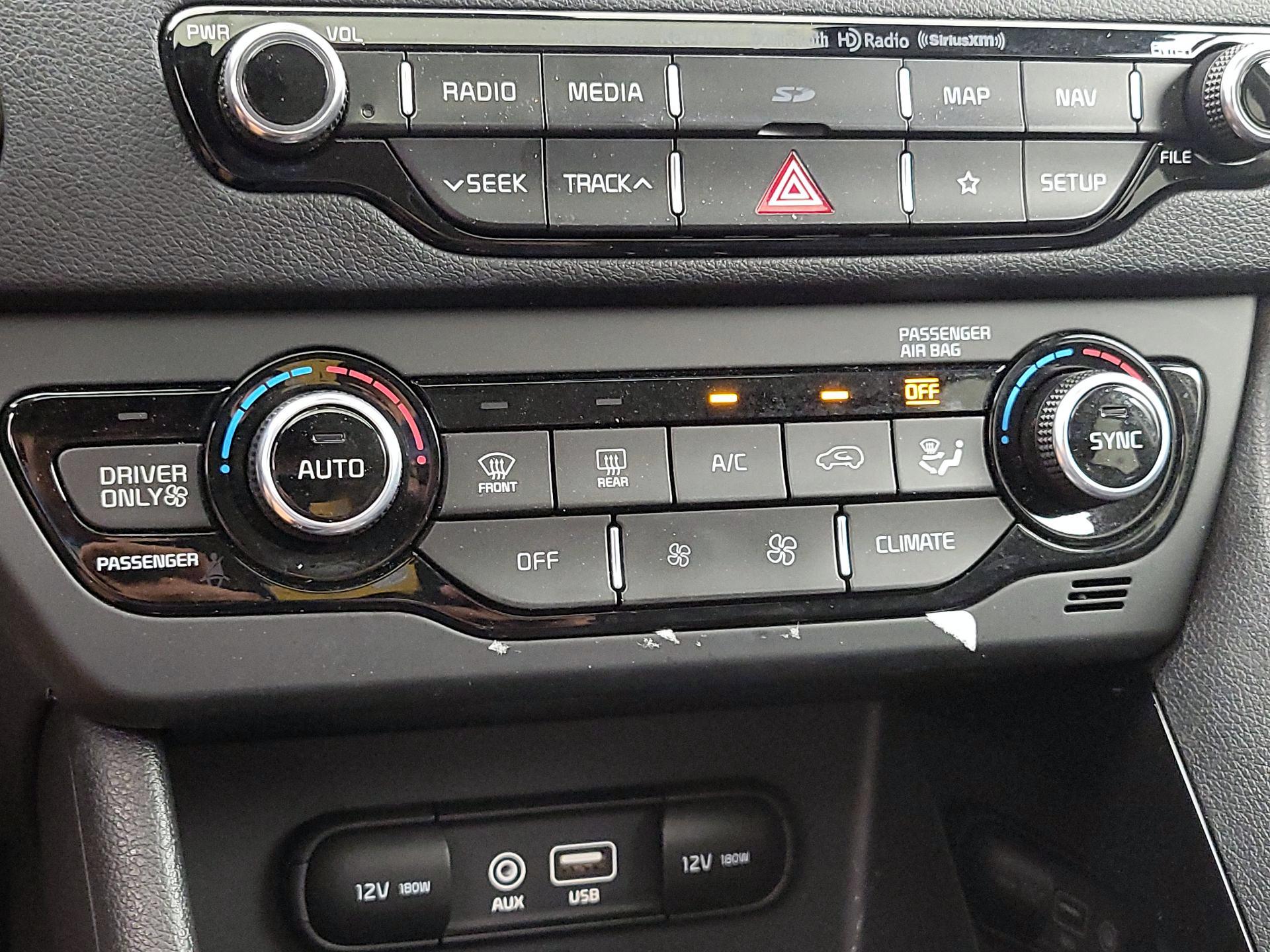 Thumbnail: 2019 Kia Niro - 17
