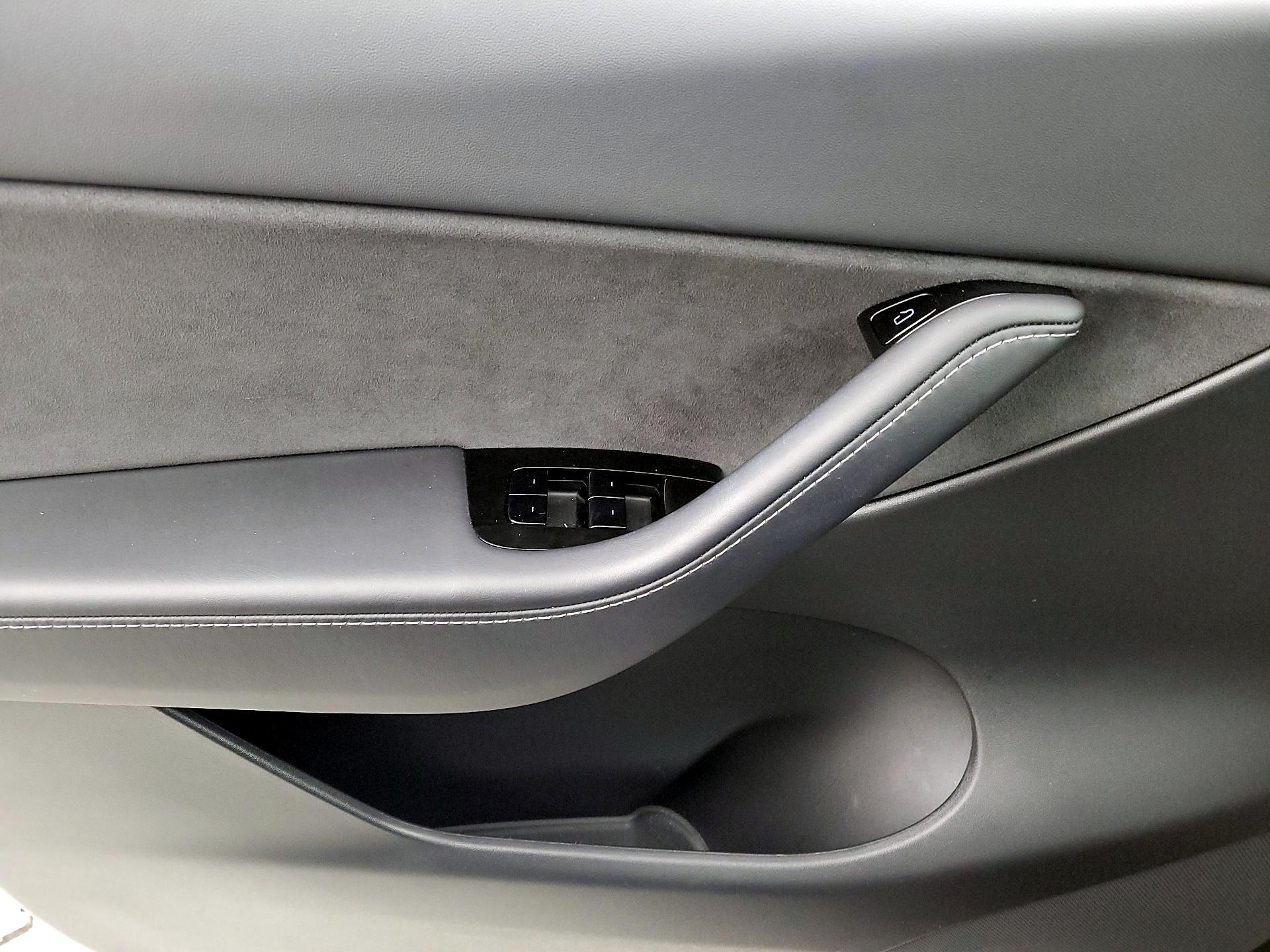 Thumbnail: 2020 Tesla Model Y - 12