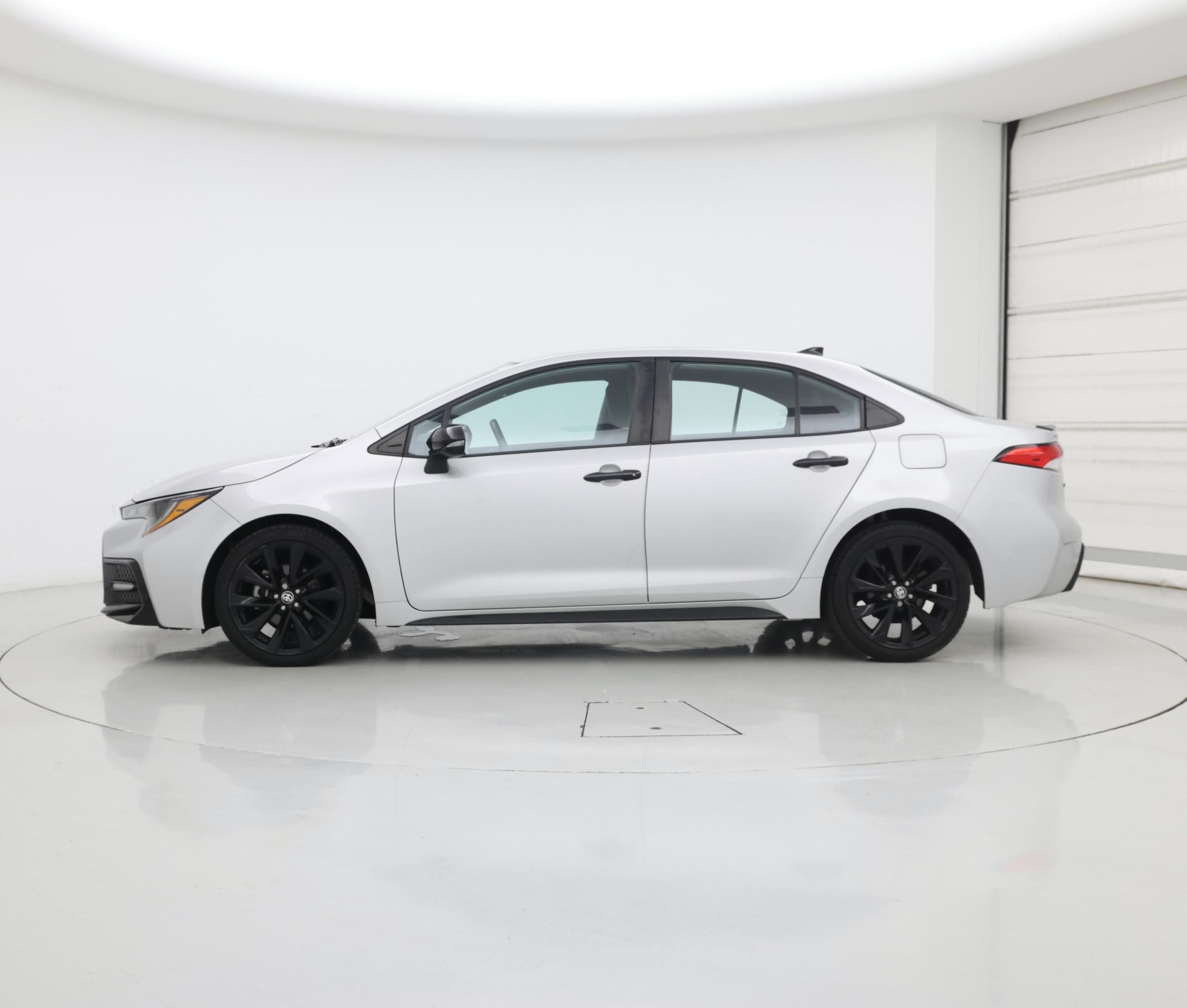 Thumbnail: 2021 Toyota Corolla - 3