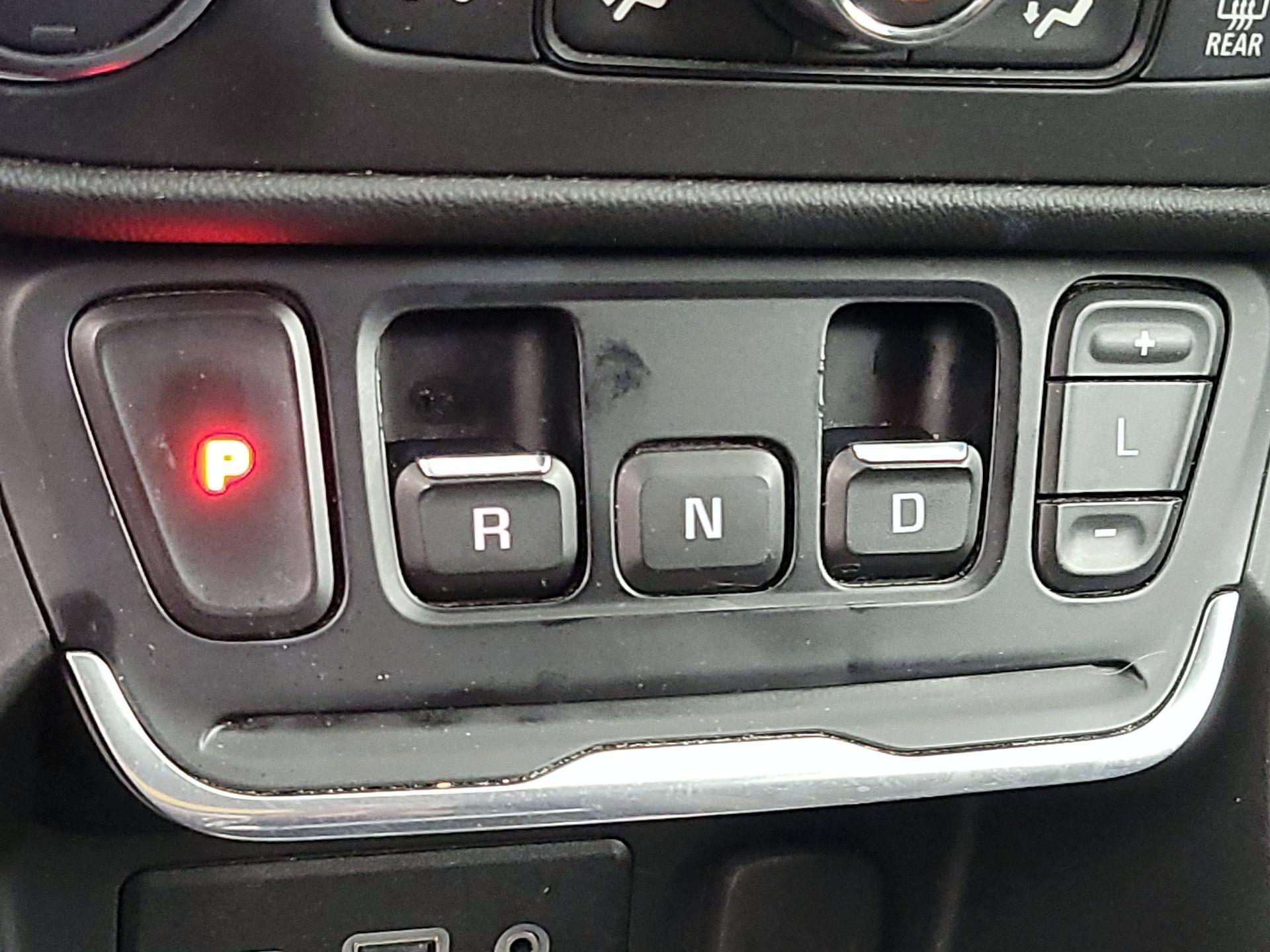 Thumbnail: 2018 GMC Terrain - 17