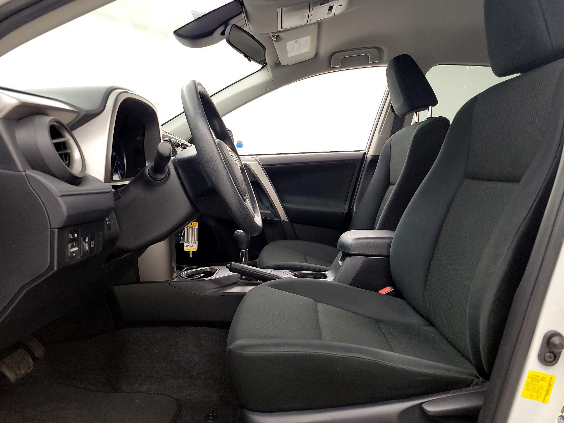 Thumbnail: 2018 Toyota RAV4 - 11