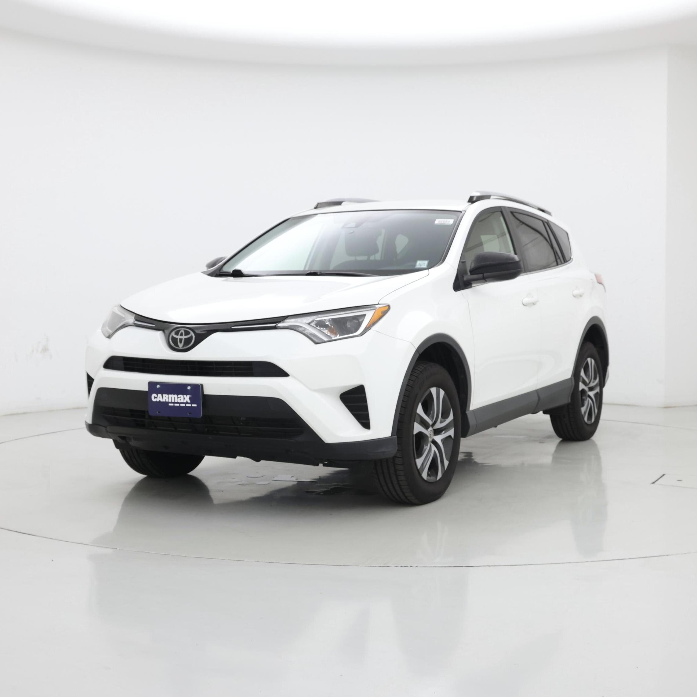 Thumbnail: 2018 Toyota RAV4 - 4