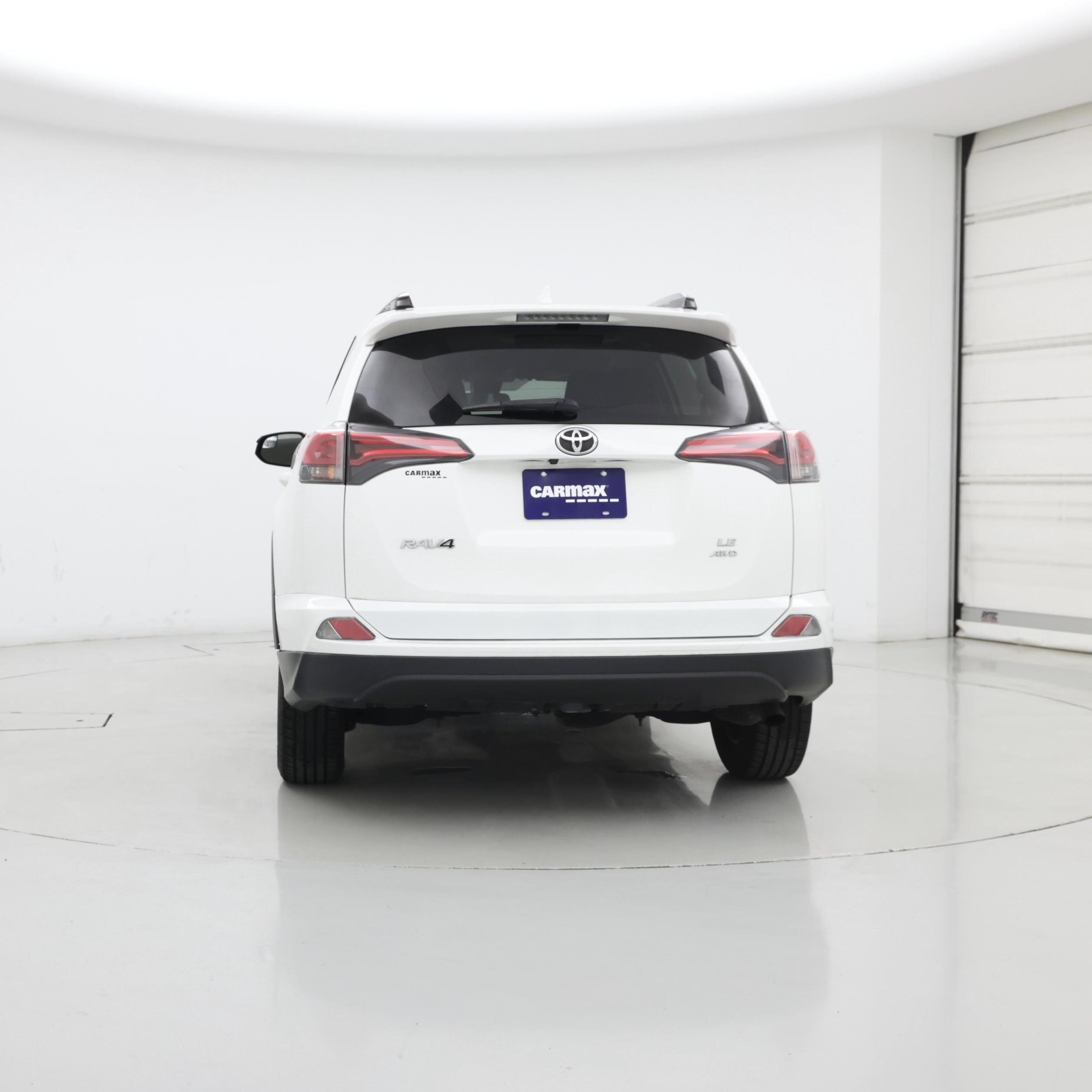 Thumbnail: 2018 Toyota RAV4 - 6