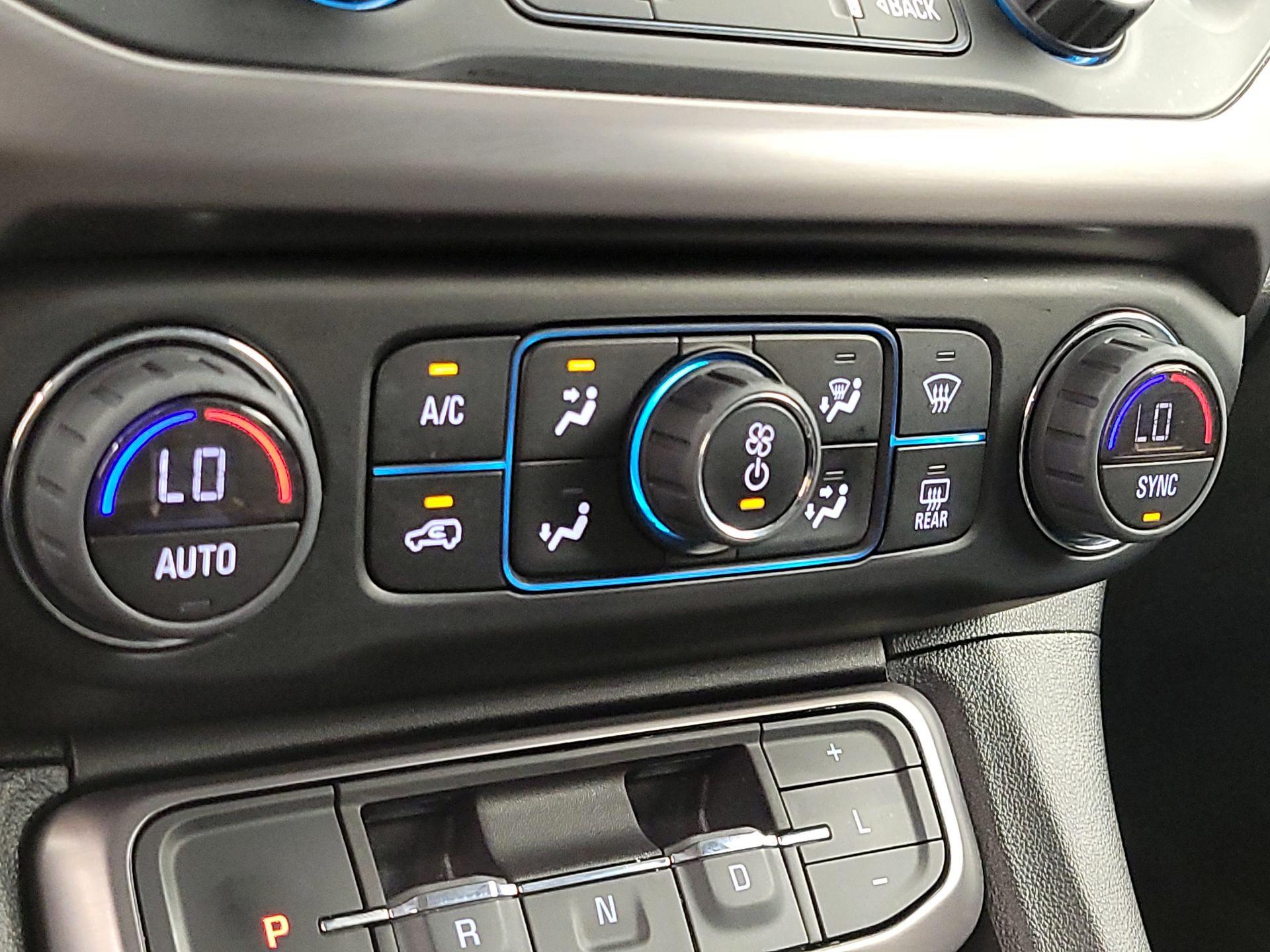 Thumbnail: 2023 GMC Acadia - 16