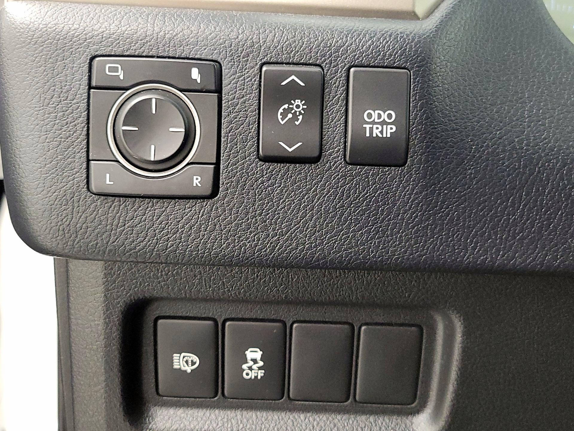 Thumbnail: 2015 Lexus GX - 13