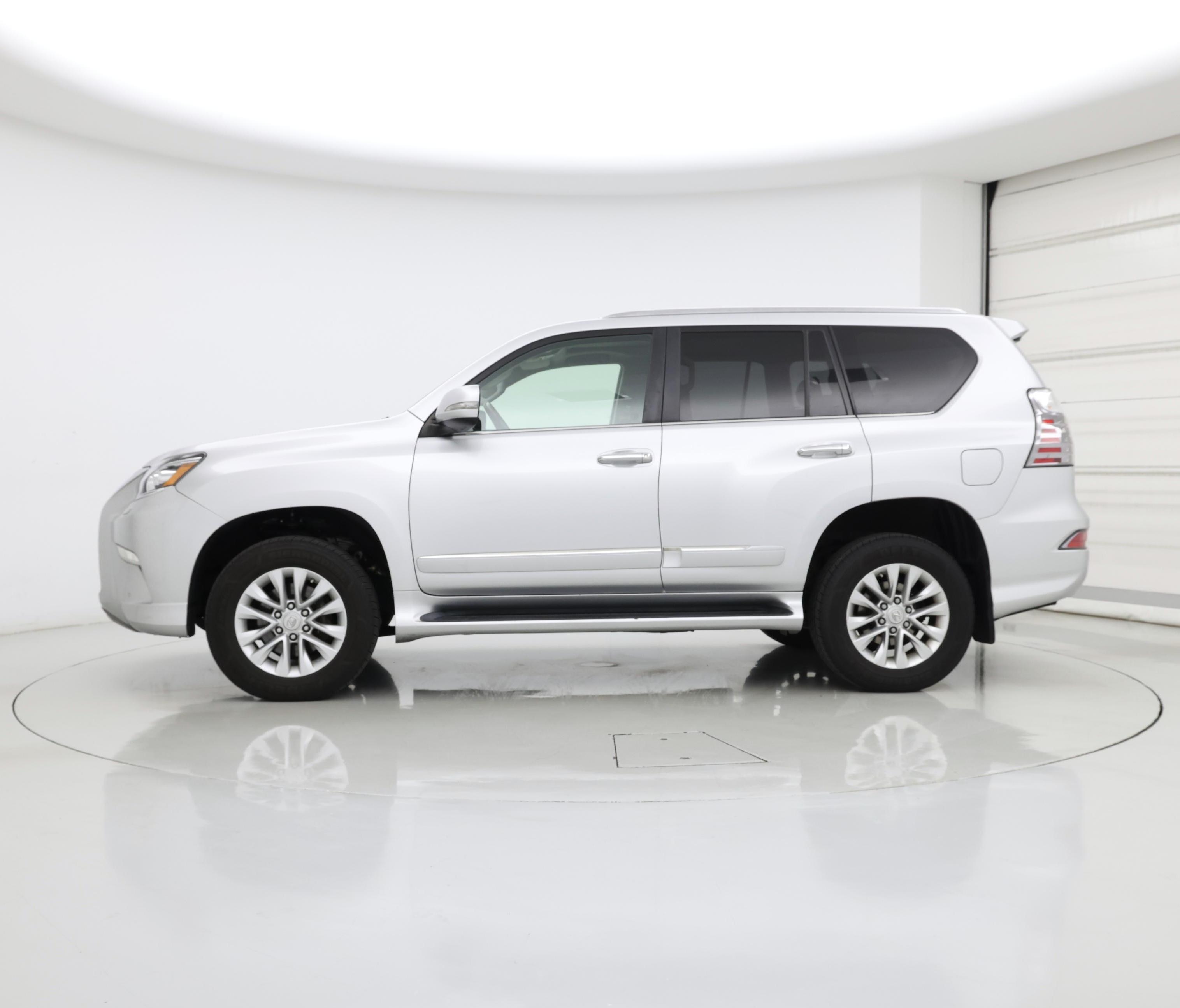 Thumbnail: 2015 Lexus GX - 3