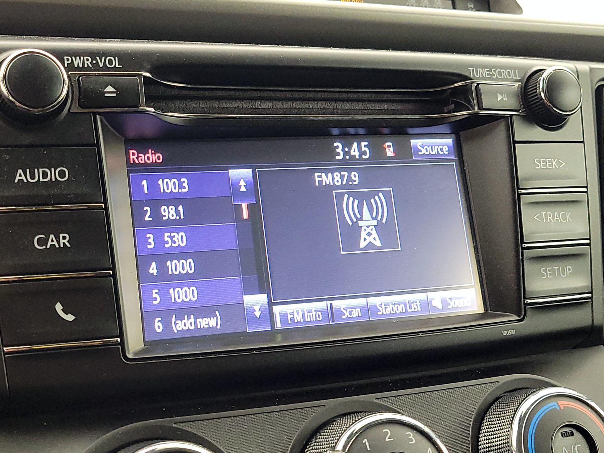Thumbnail: 2018 Toyota RAV4 - 15