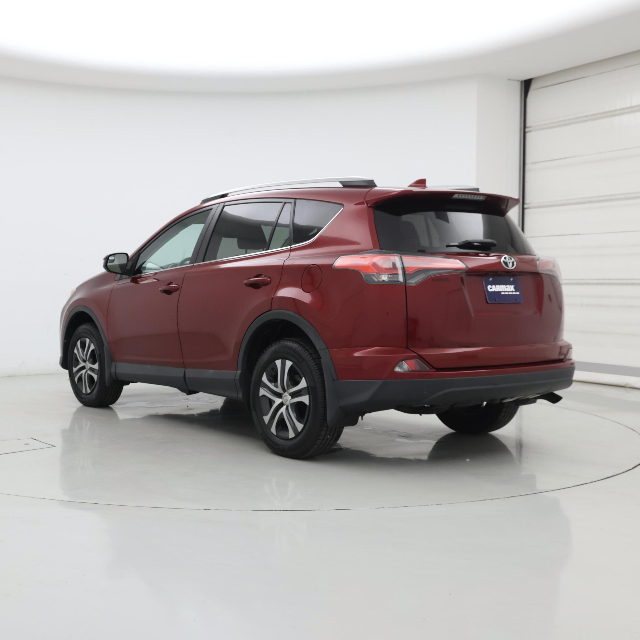 Thumbnail: 2018 Toyota RAV4 - 2