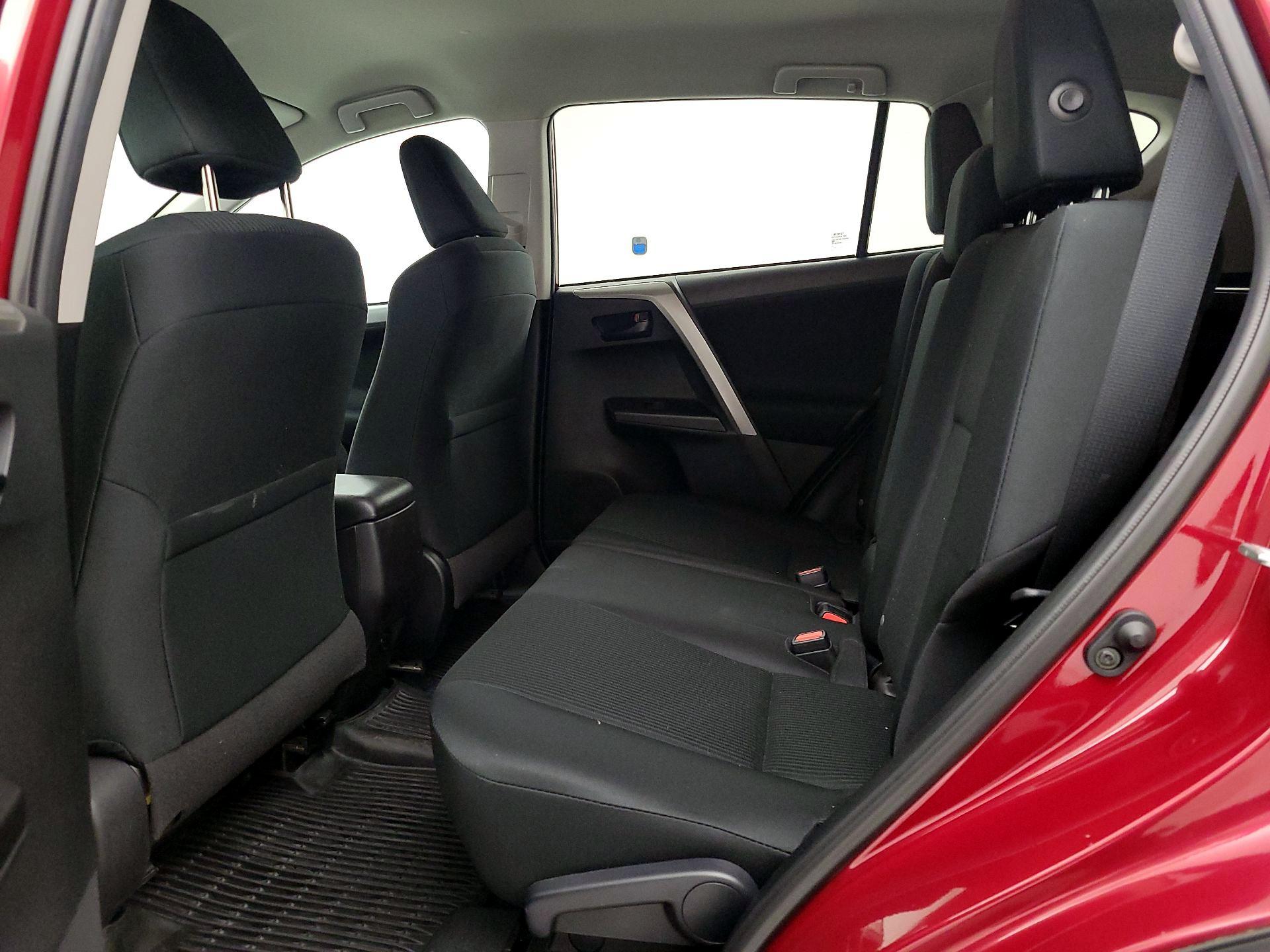 Thumbnail: 2018 Toyota RAV4 - 19