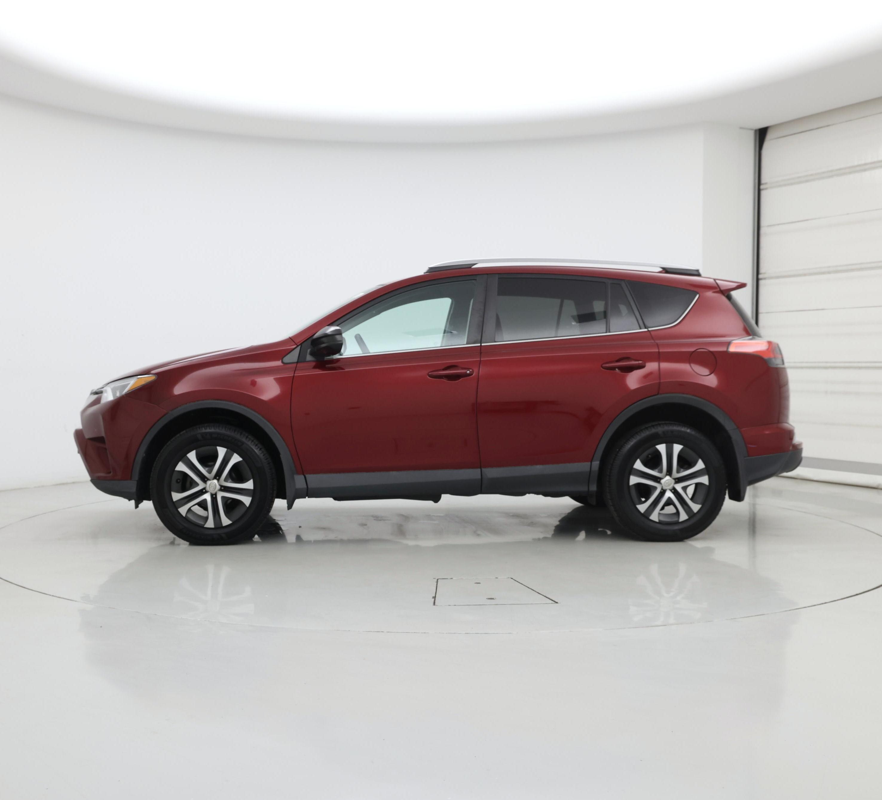 Thumbnail: 2018 Toyota RAV4 - 3