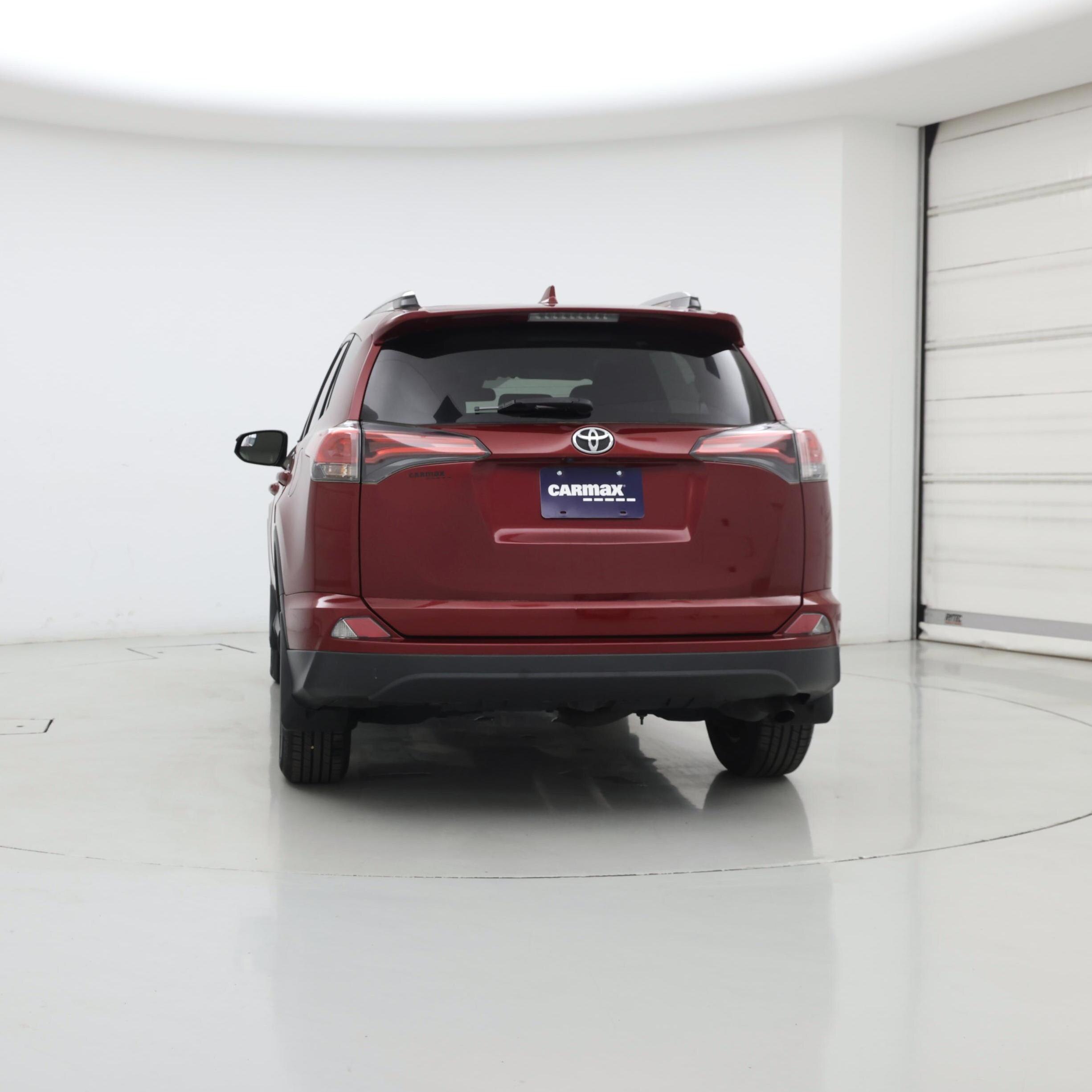 Thumbnail: 2018 Toyota RAV4 - 6