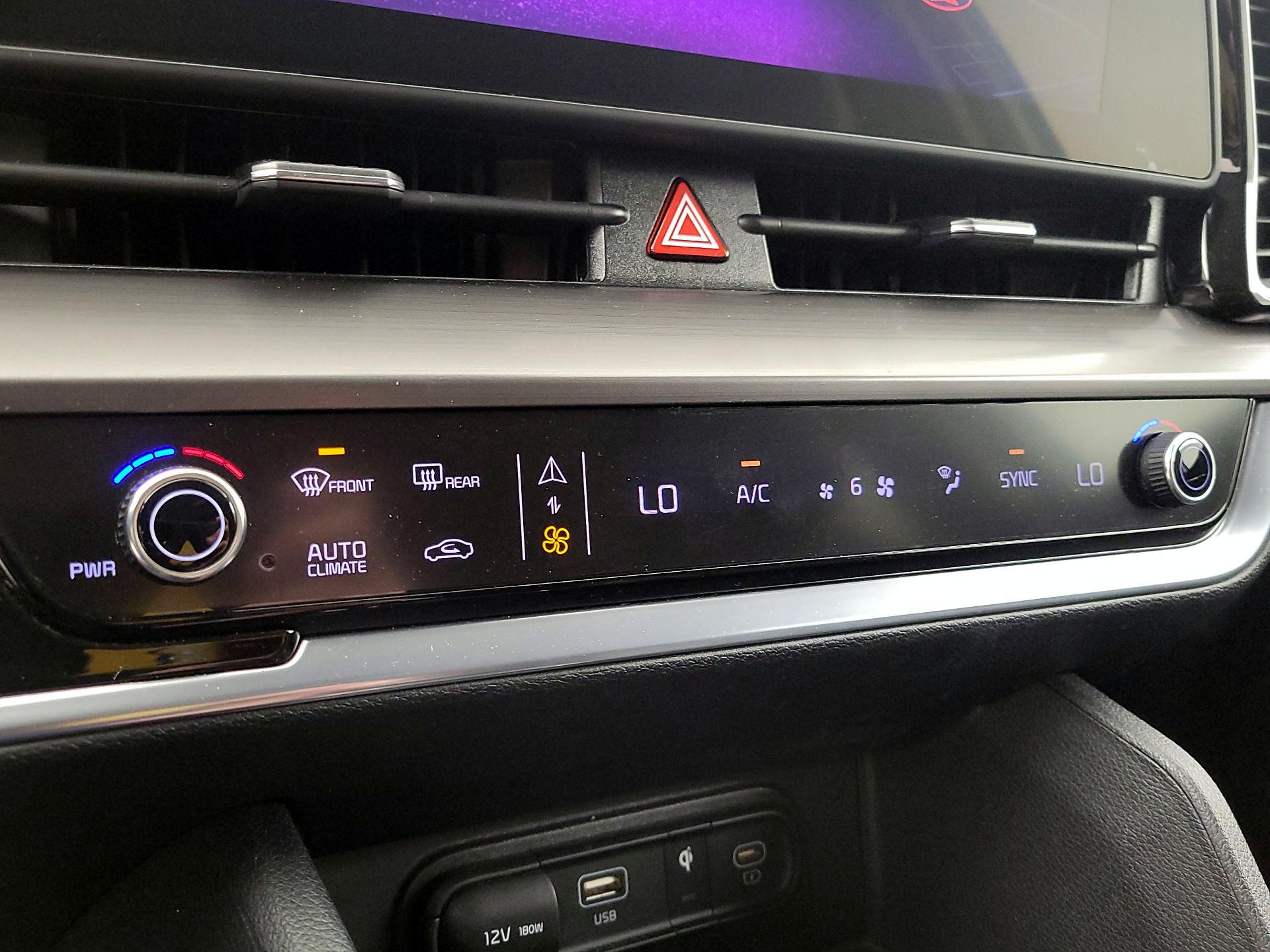 Thumbnail: 2023 Kia Sportage - 17