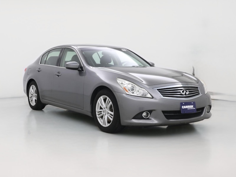 2013 INFINITI G37 Journey -
                  Saint James, NY