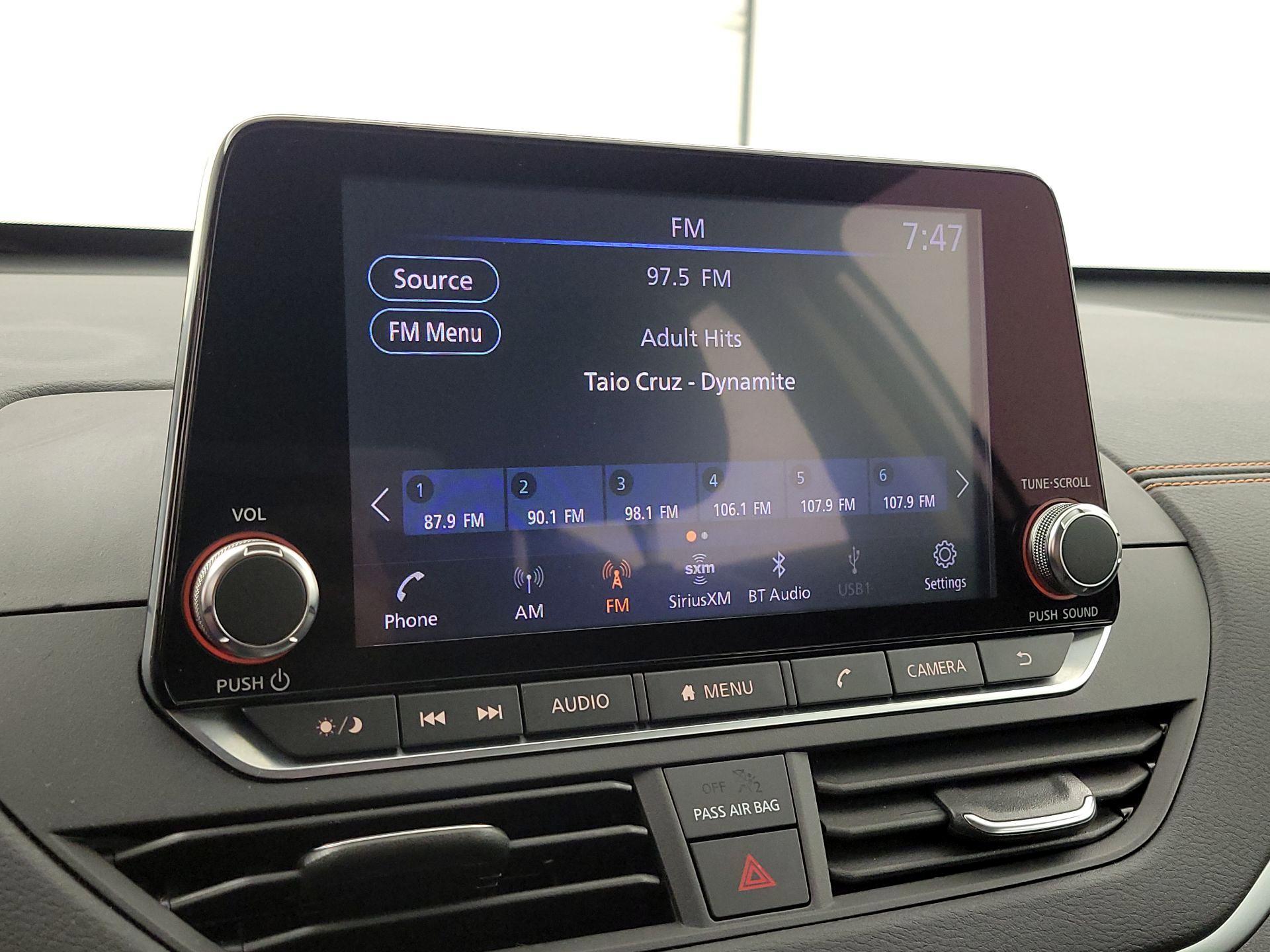 Thumbnail: 2019 Nissan Altima - 15