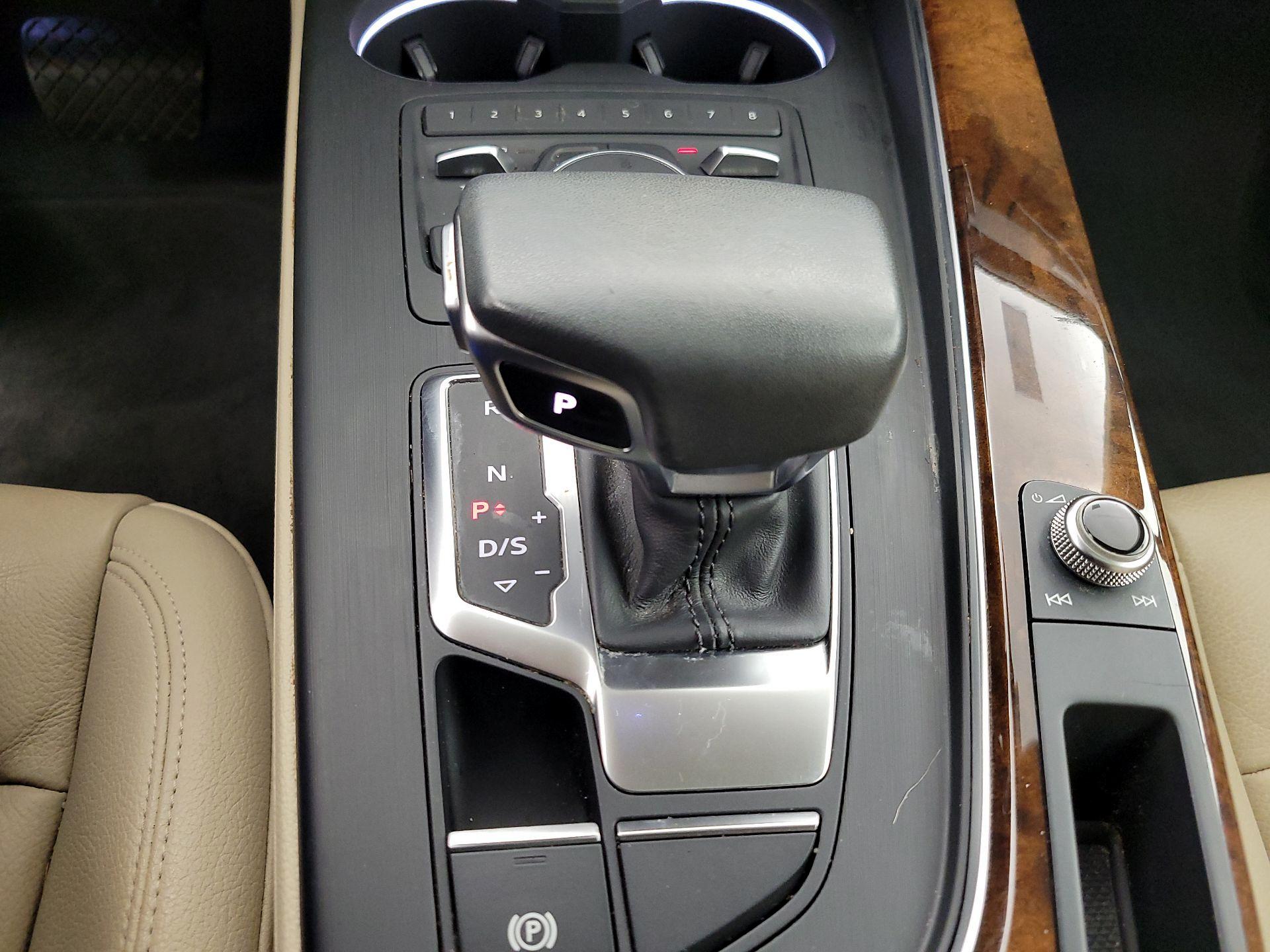 Thumbnail: 2019 Audi A4 - 17