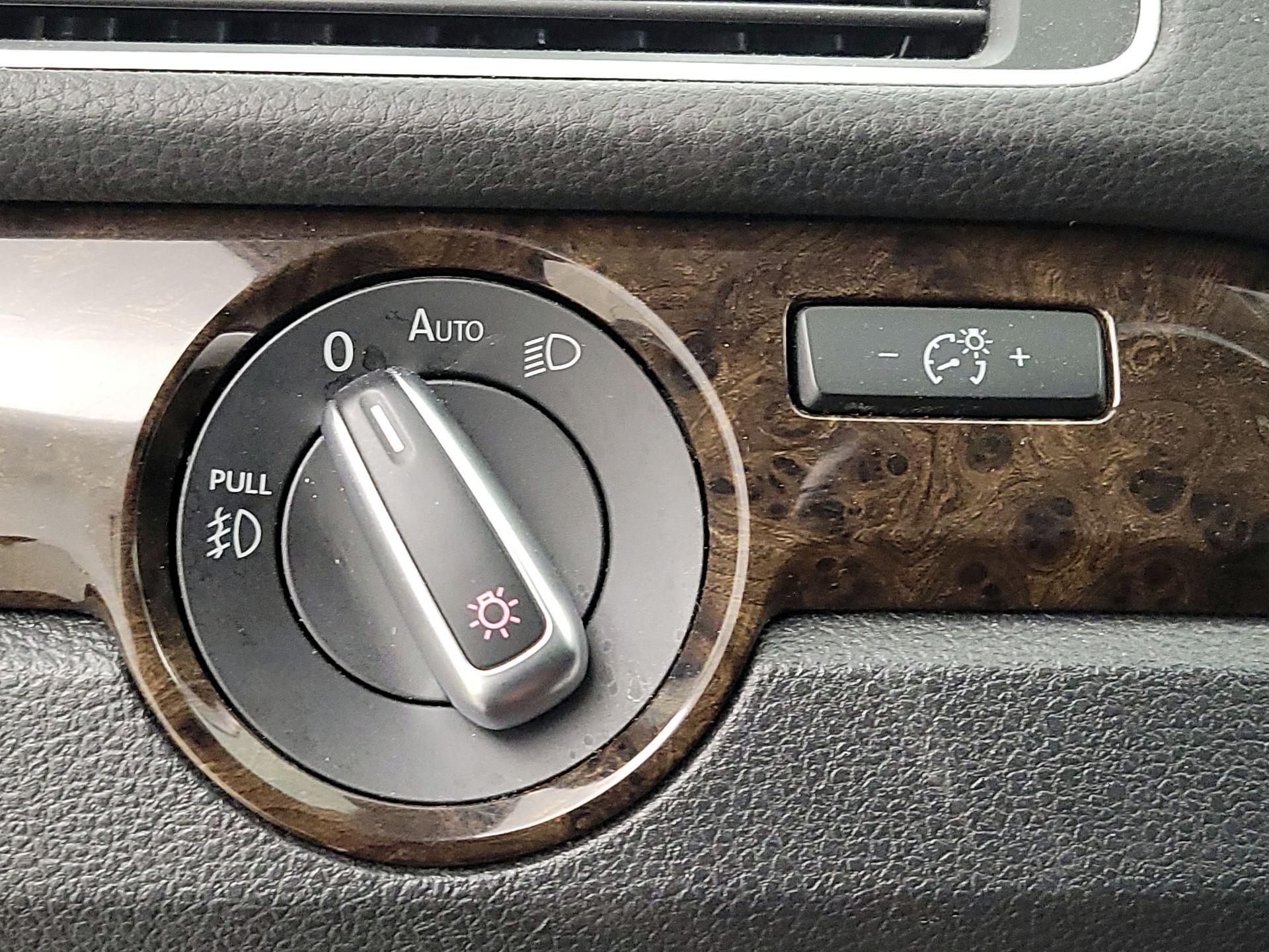Thumbnail: 2015 Volkswagen Passat - 13