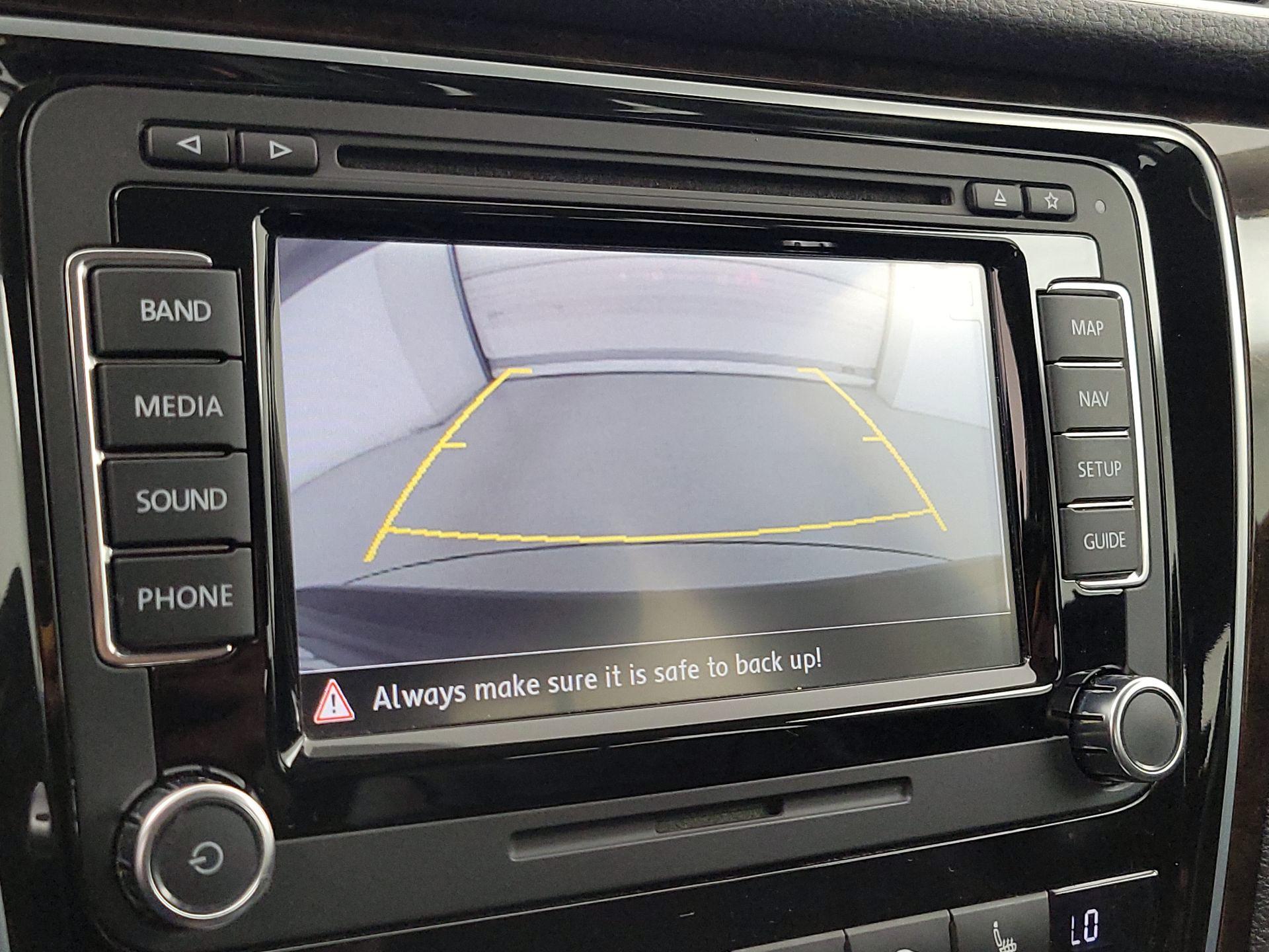 Thumbnail: 2015 Volkswagen Passat - 15