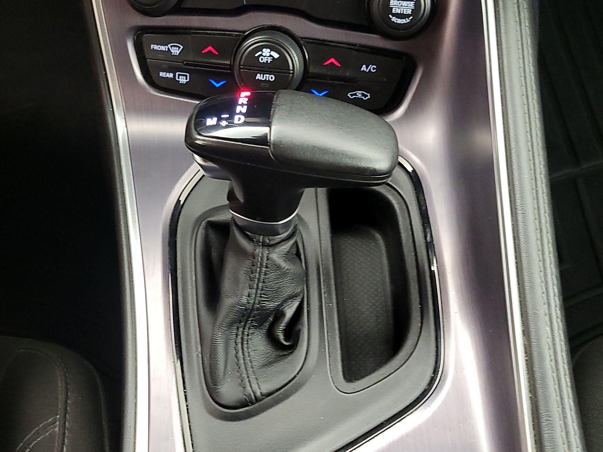 Thumbnail: 2016 Dodge Challenger - 17