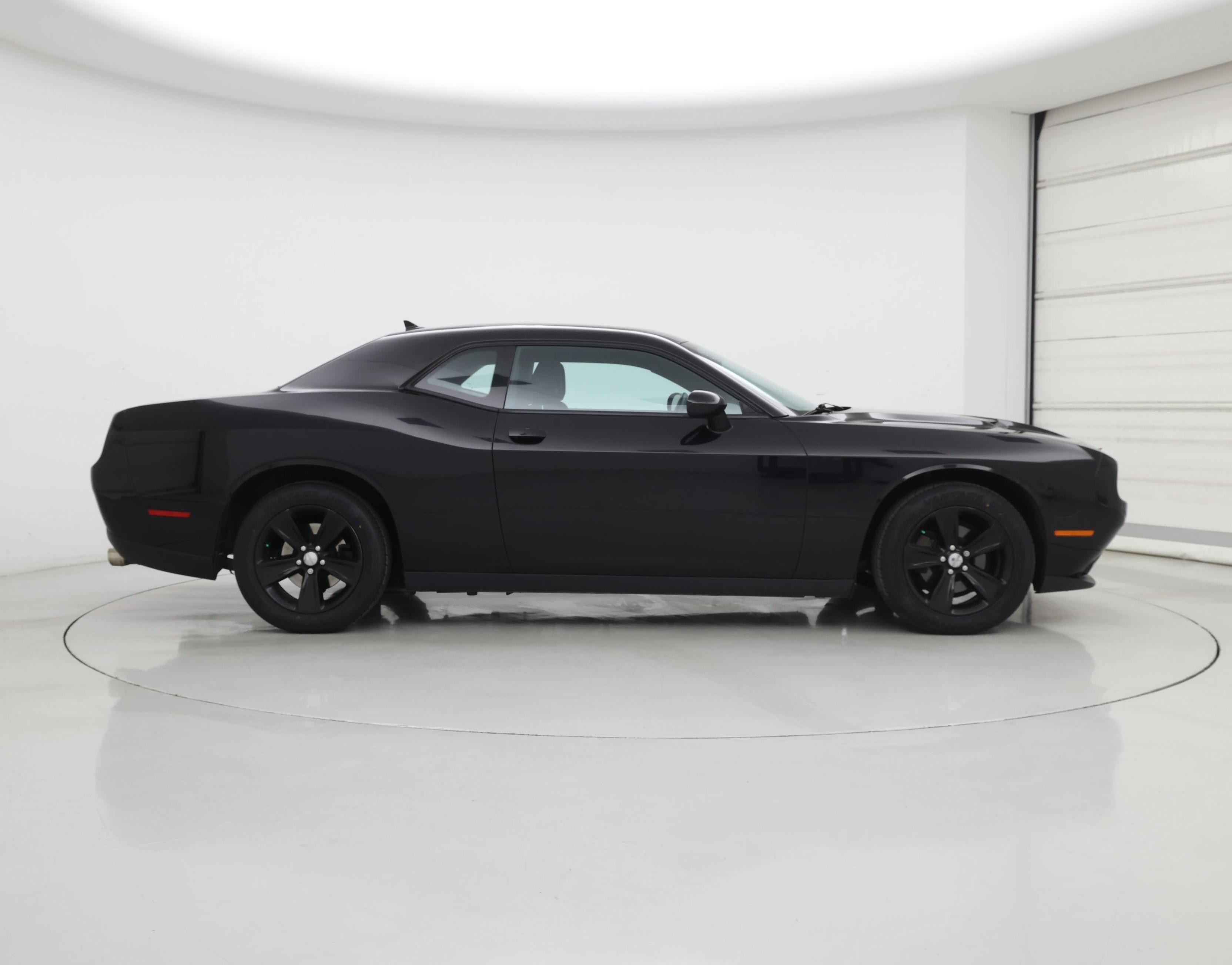 Thumbnail: 2016 Dodge Challenger - 7
