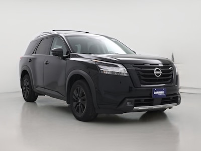 Black 2022 Nissan Pathfinder SL