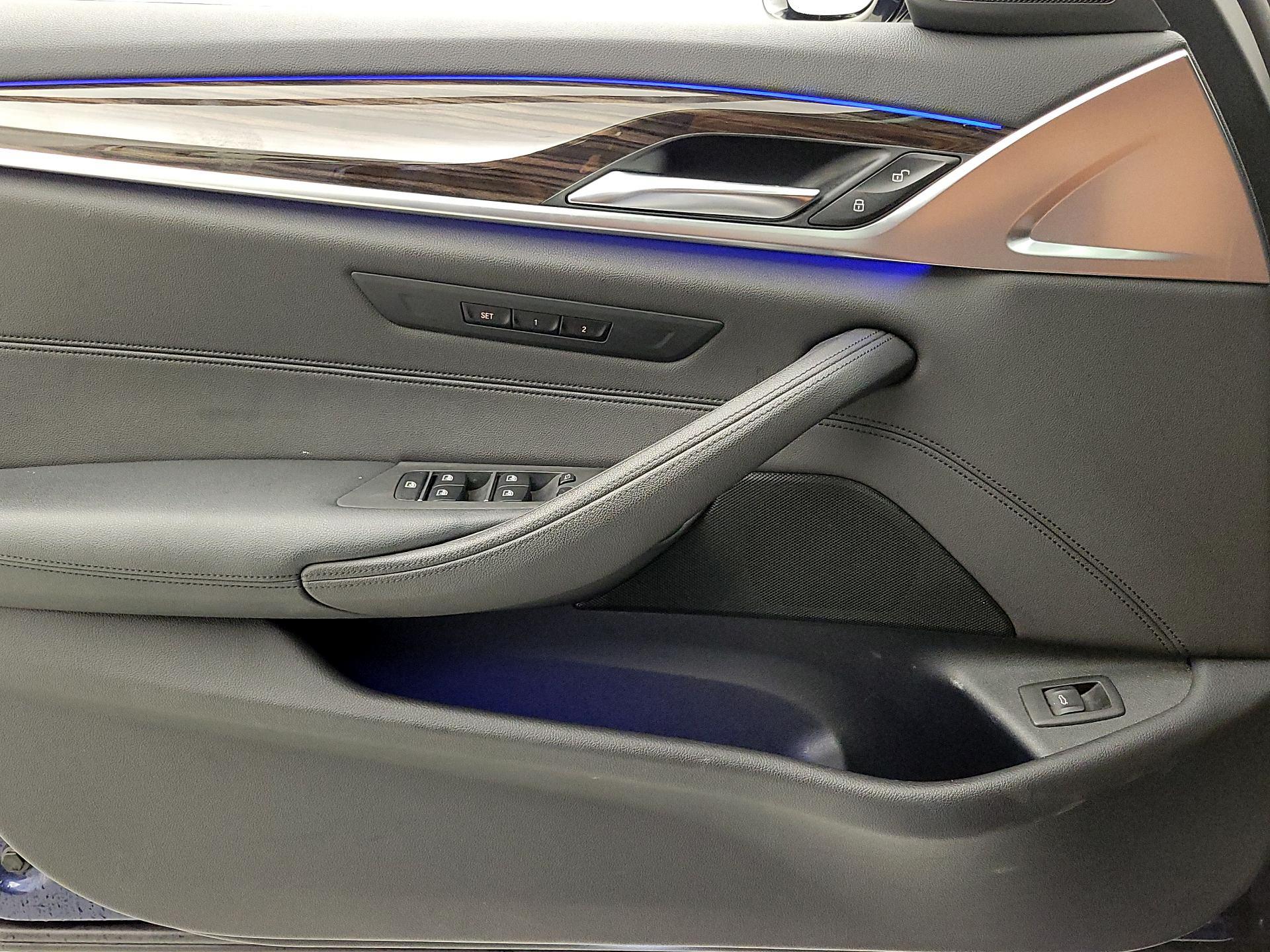Thumbnail: 2020 BMW 5 Series - 12