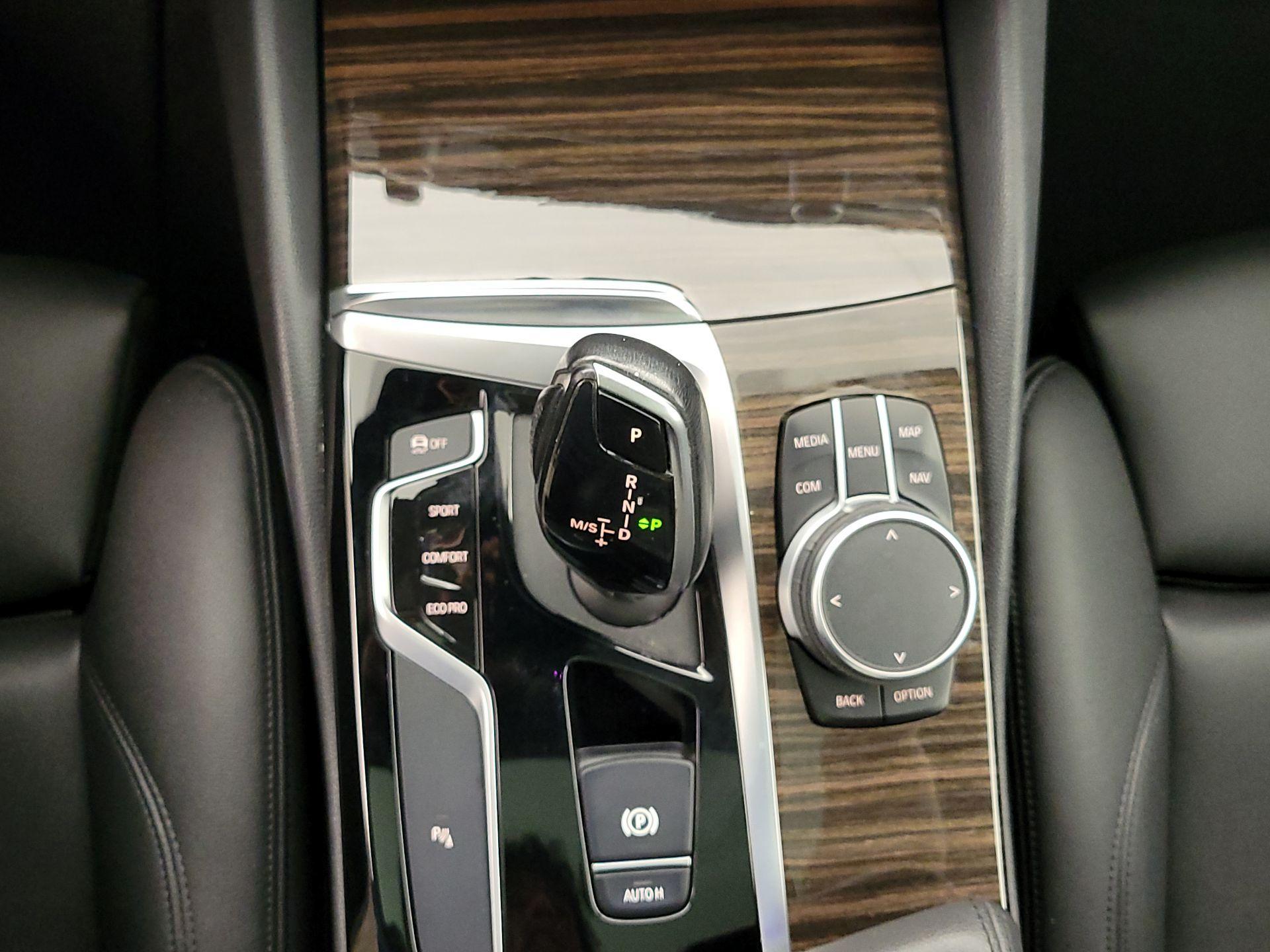 Thumbnail: 2020 BMW 5 Series - 18