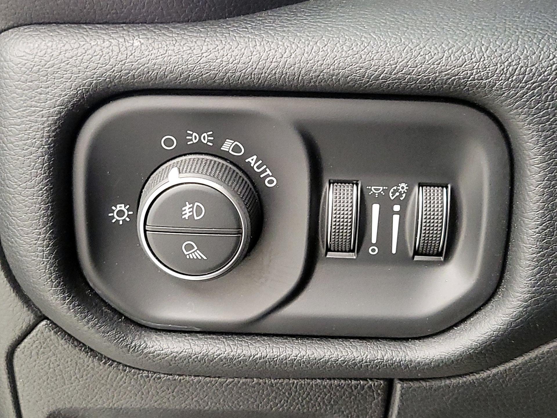 Thumbnail: 2020 RAM 1500 - 13