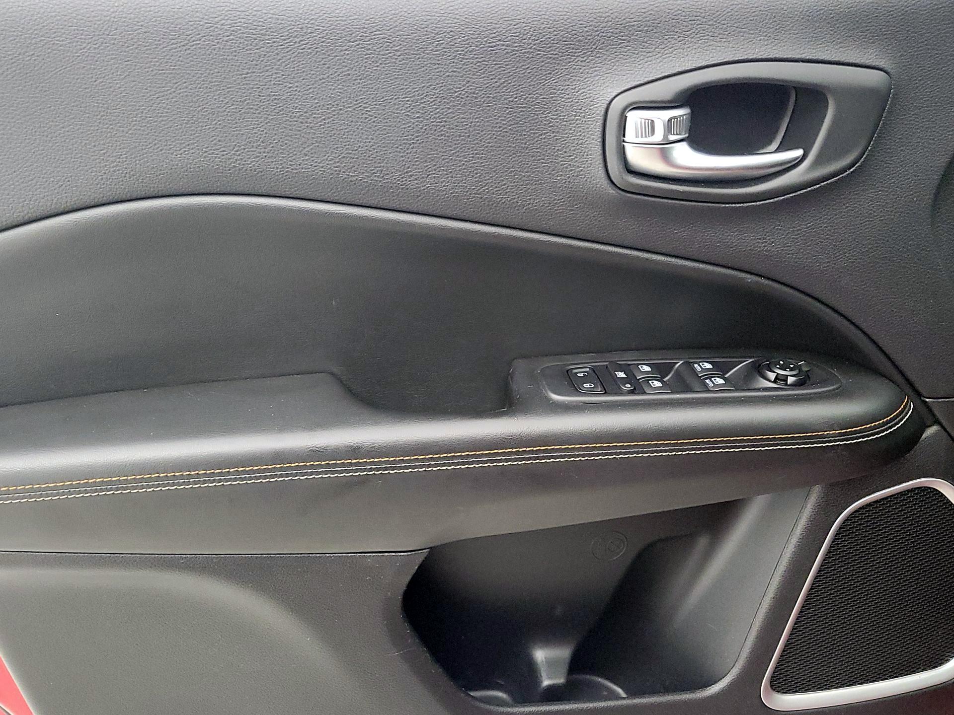 Thumbnail: 2019 Jeep Compass - 12