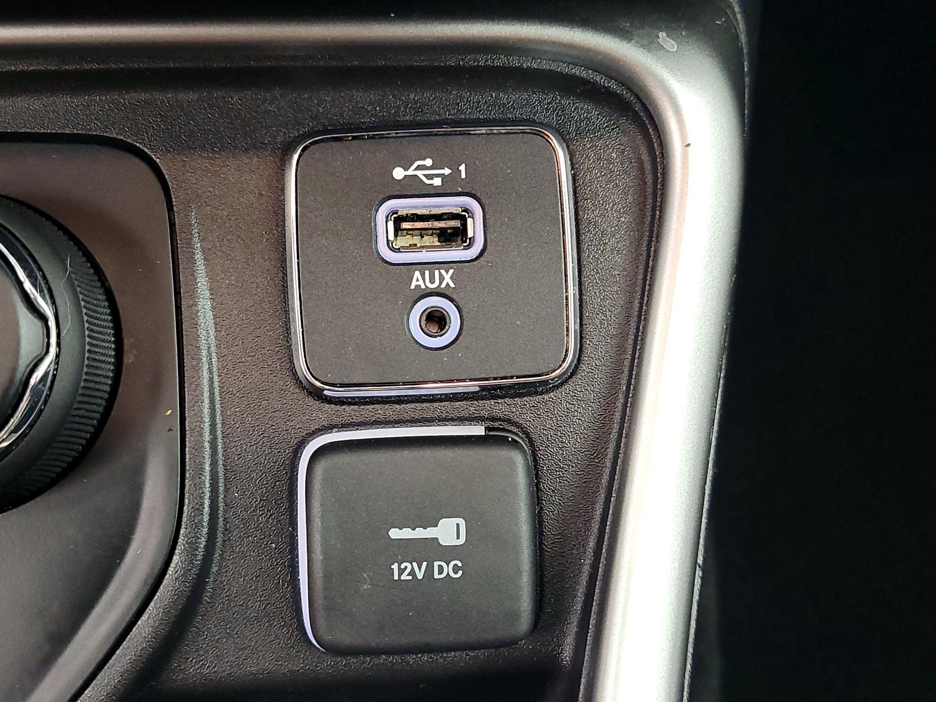 Thumbnail: 2019 Jeep Compass - 18