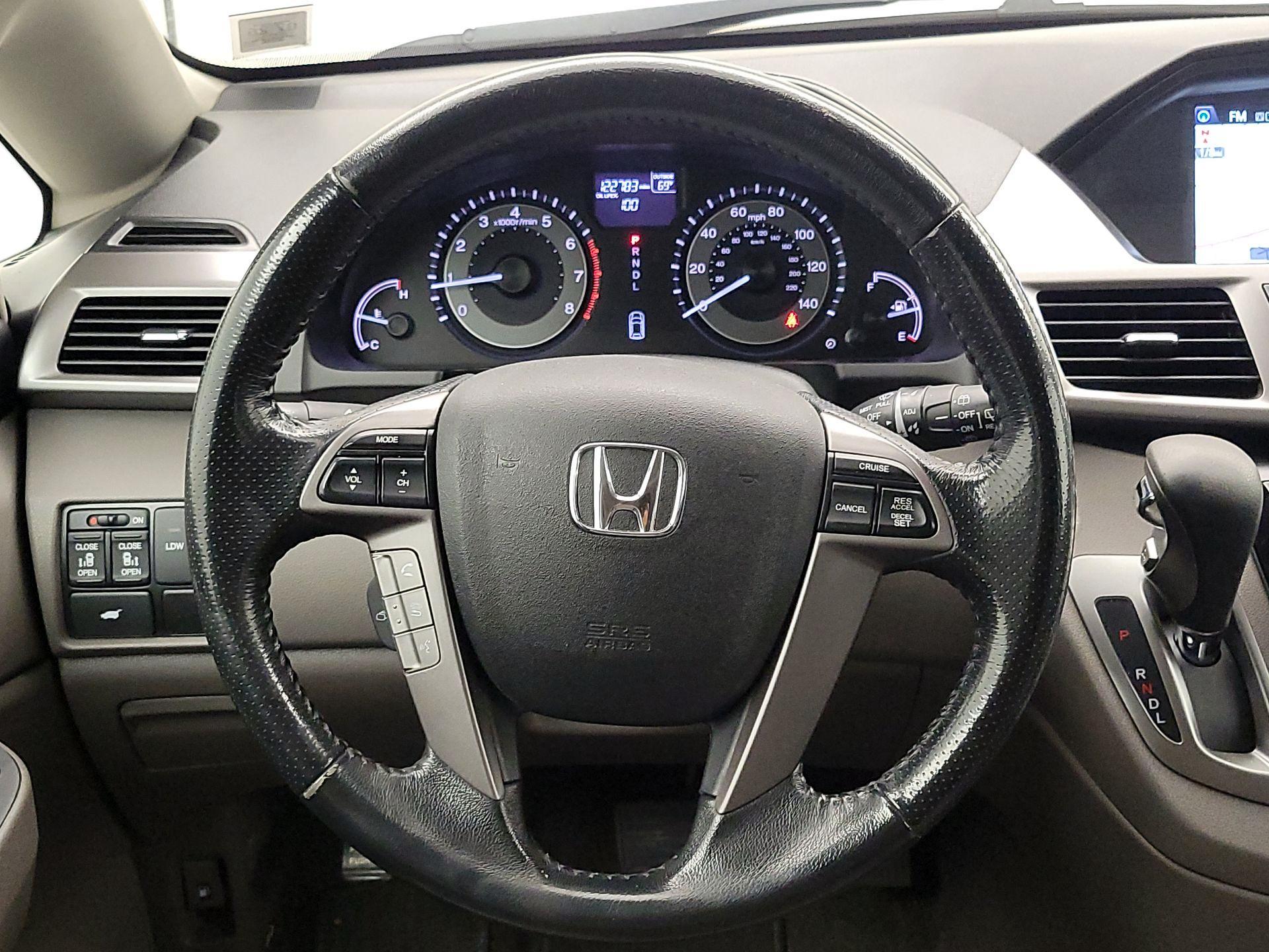 Thumbnail: 2015 Honda Odyssey - 10