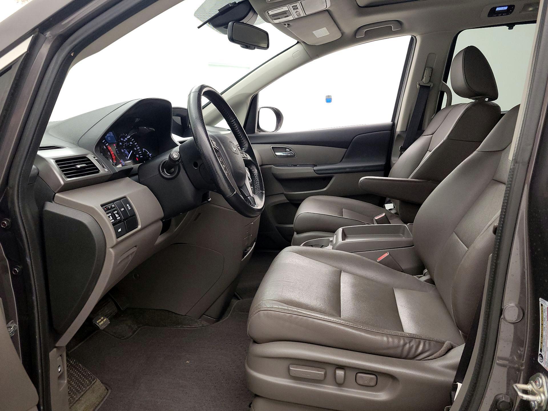 Thumbnail: 2015 Honda Odyssey - 11