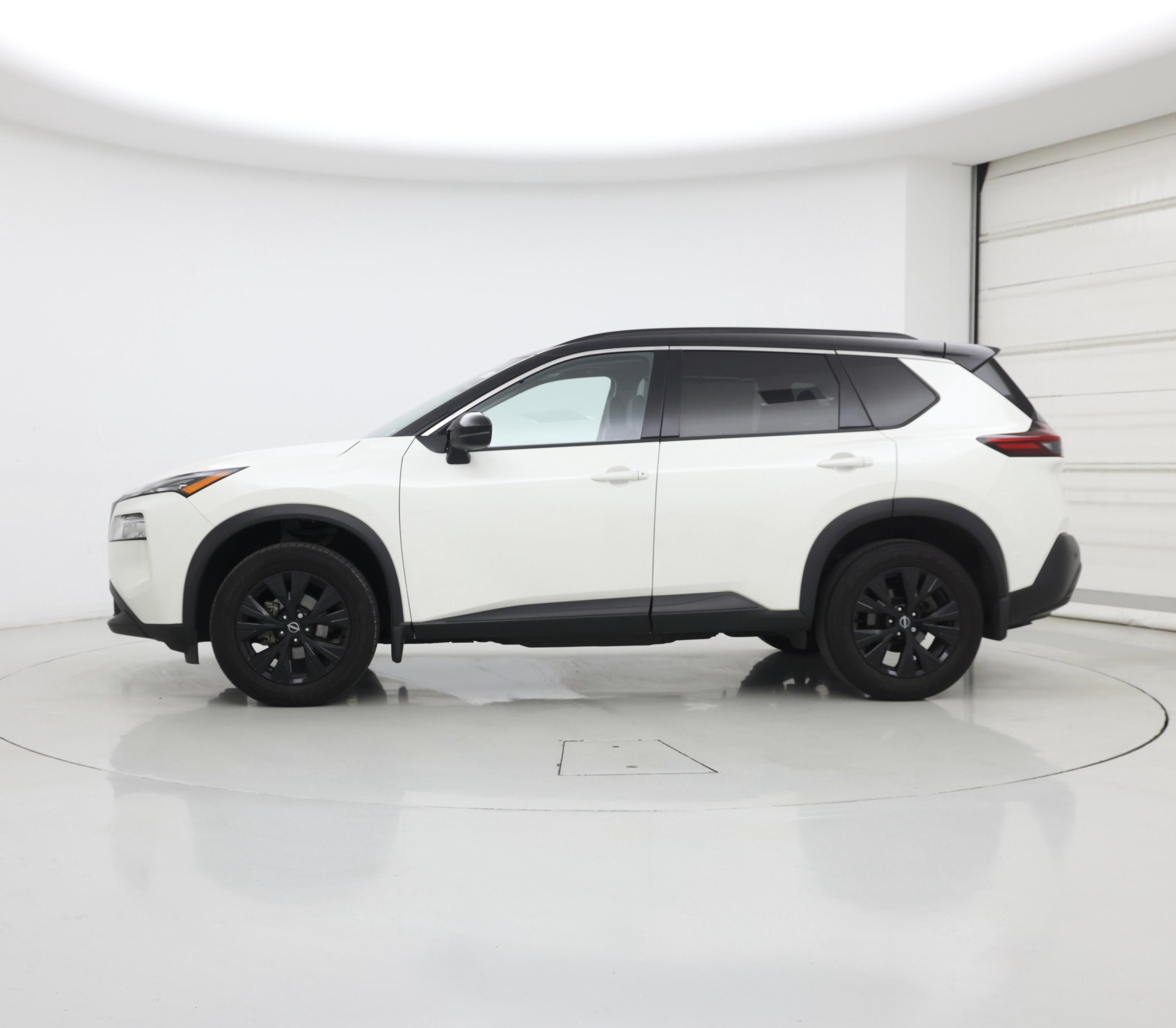 Thumbnail: 2023 Nissan Rogue - 3