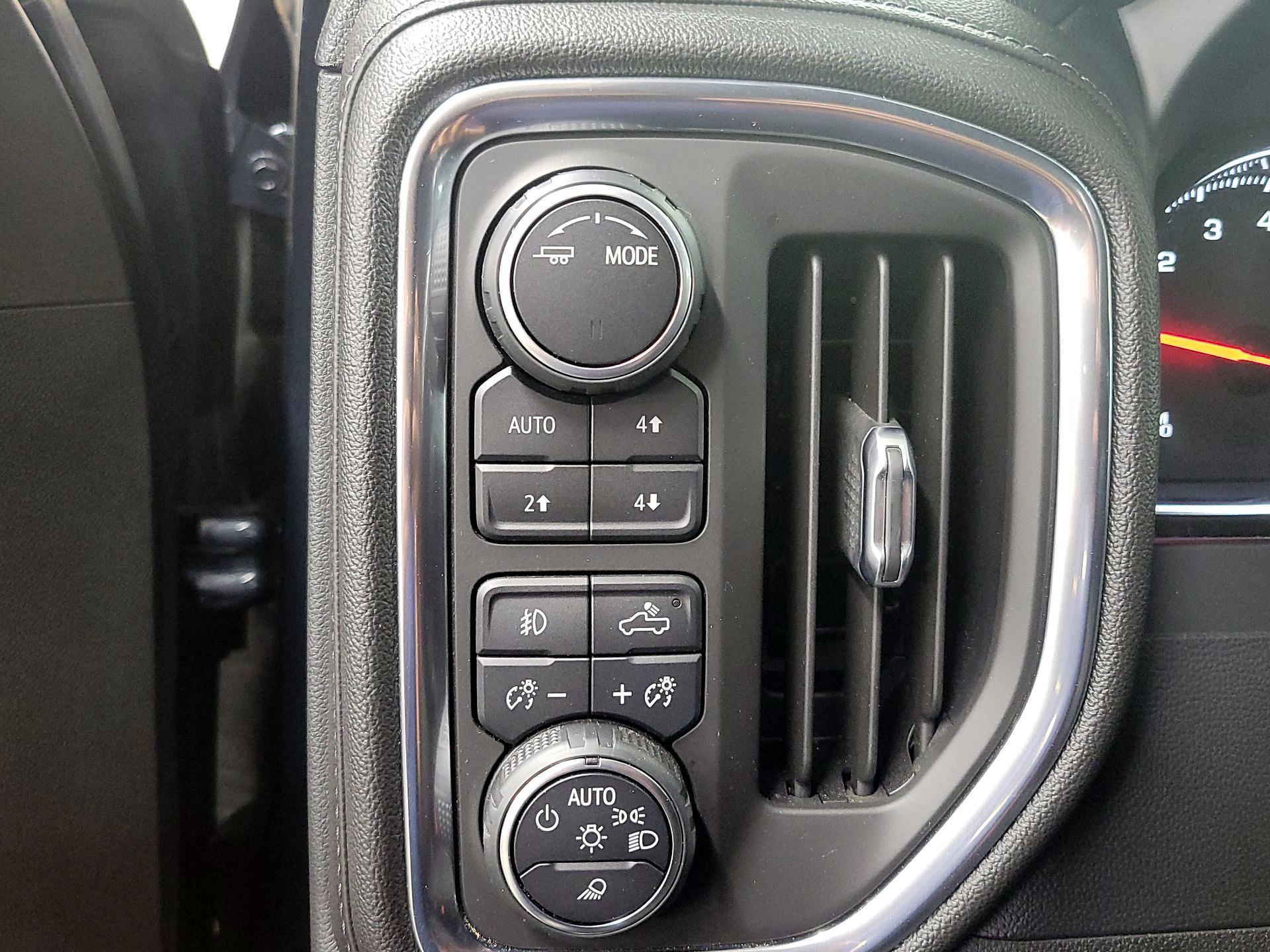 Thumbnail: 2020 Chevrolet Silverado 1500 - 13