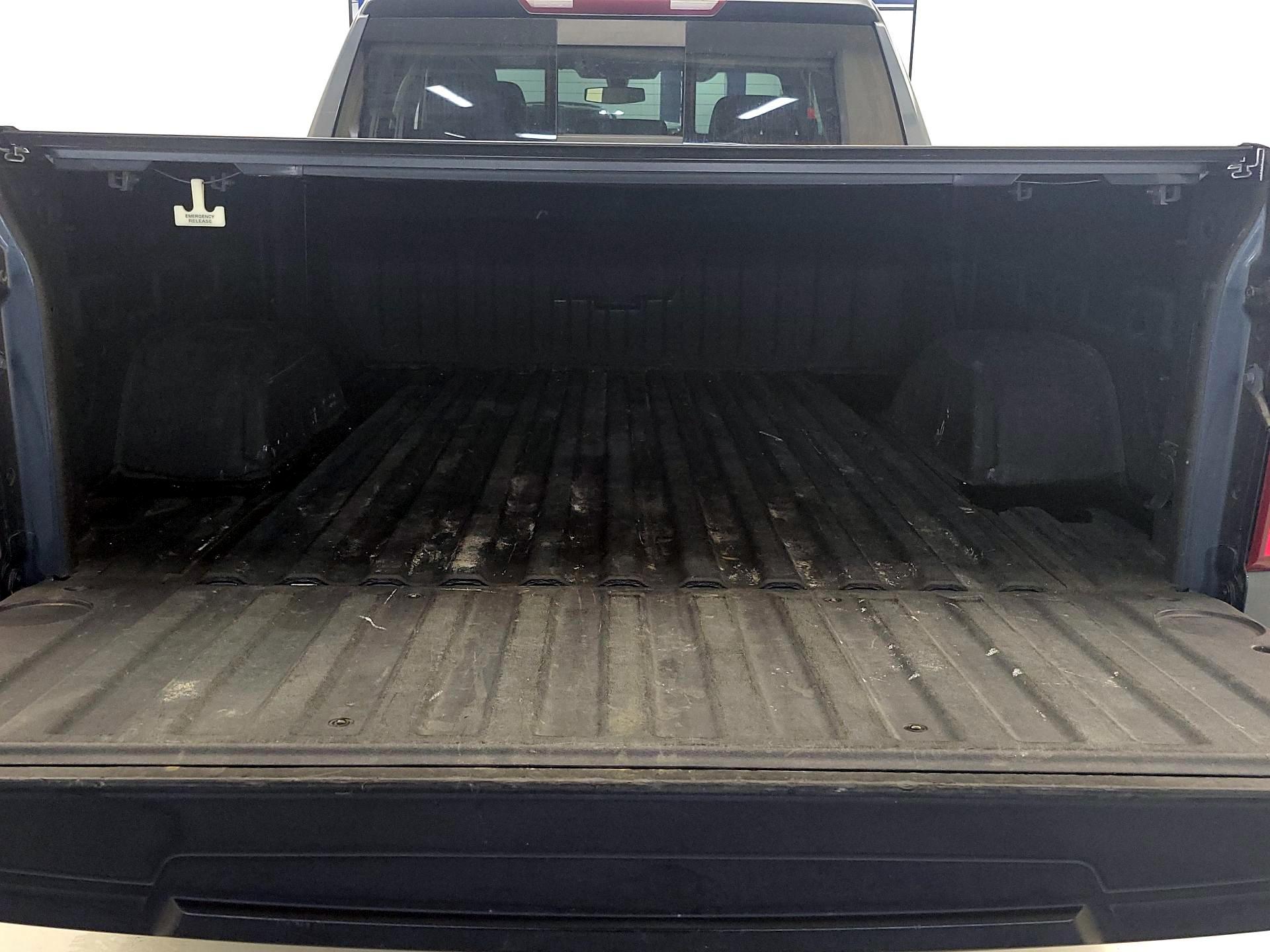 Thumbnail: 2020 Chevrolet Silverado 1500 - 20