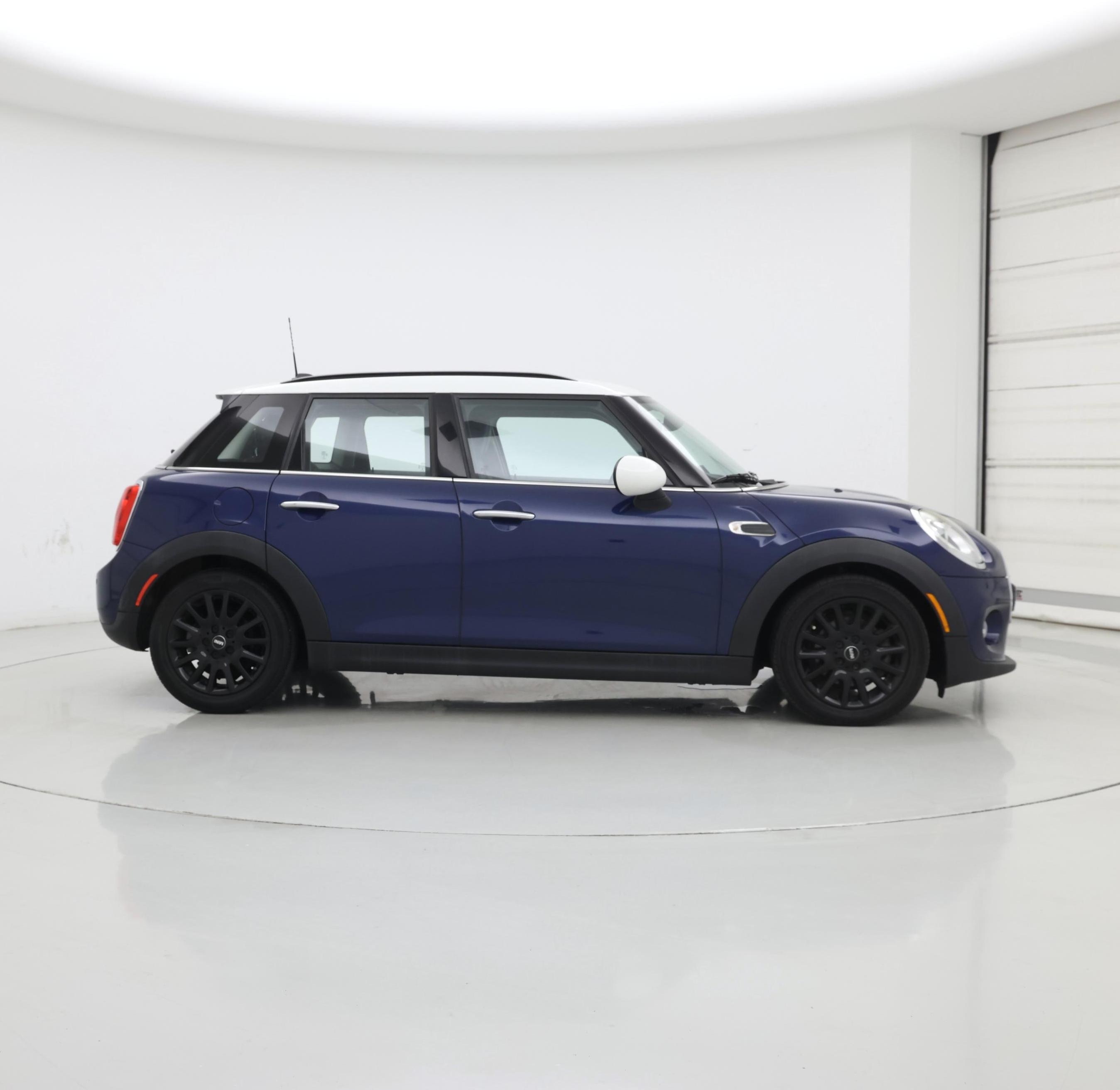 Thumbnail: 2016 MINI Cooper Hardtop - 7