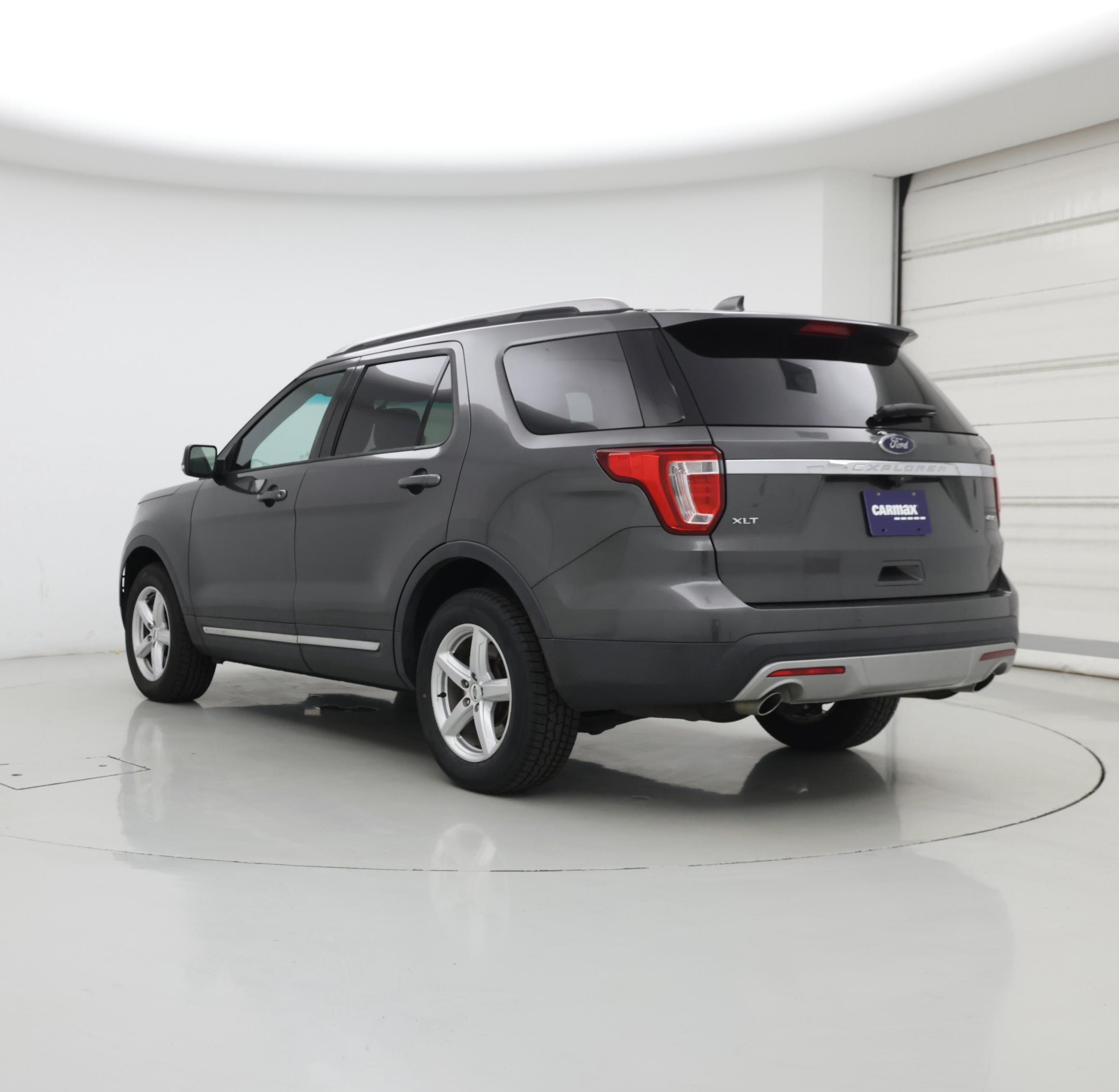 Thumbnail: 2016 Ford Explorer - 2