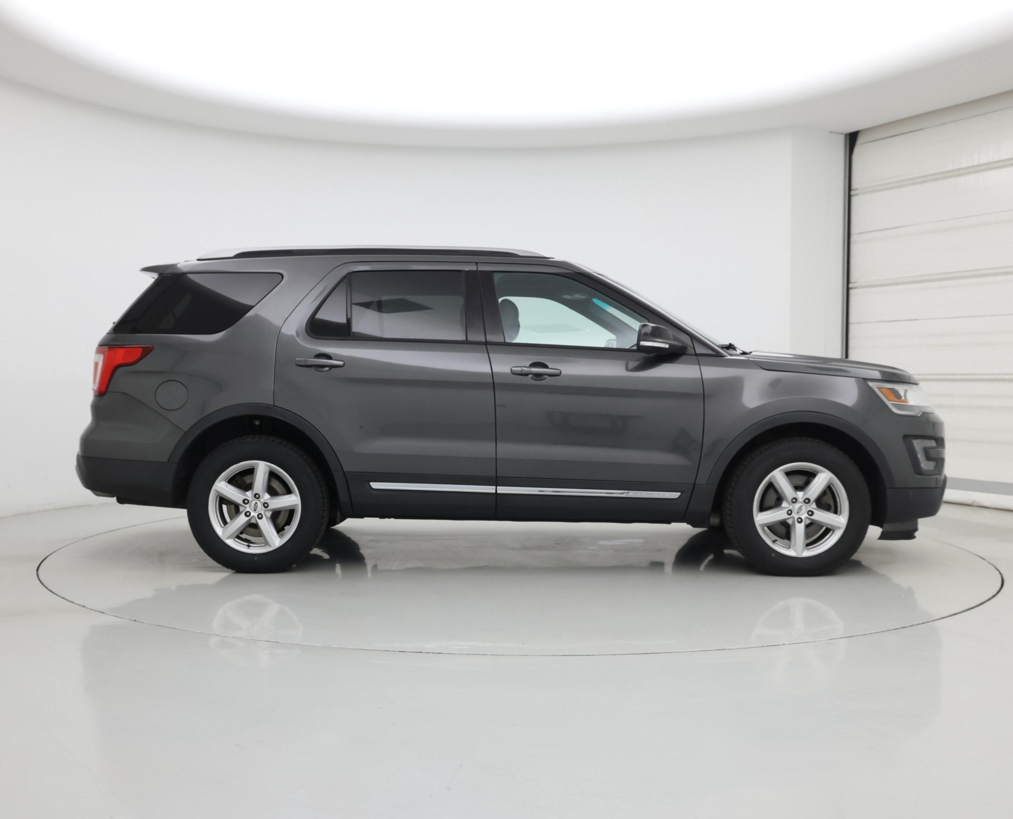Thumbnail: 2016 Ford Explorer - 7