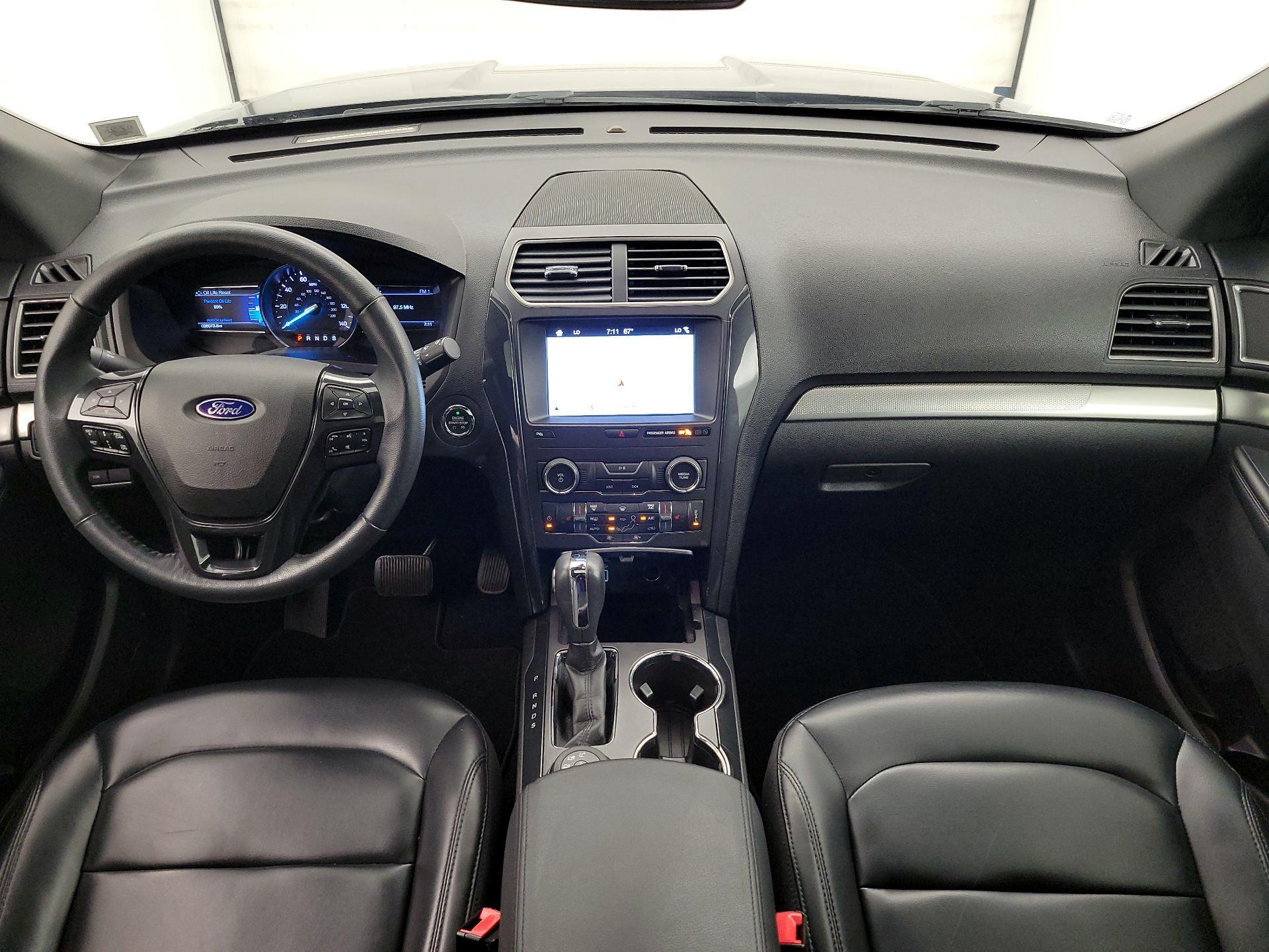 Thumbnail: 2019 Ford Explorer - 9