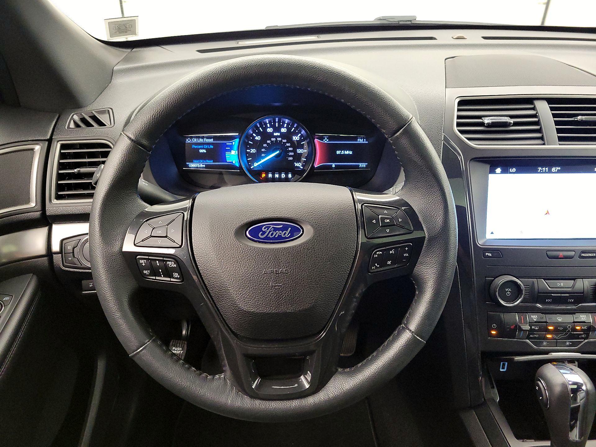 Thumbnail: 2019 Ford Explorer - 10