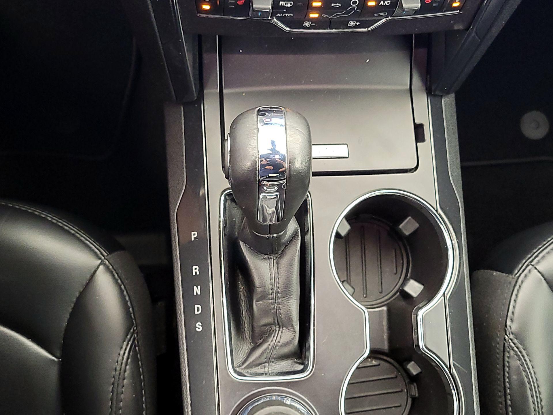 Thumbnail: 2019 Ford Explorer - 18