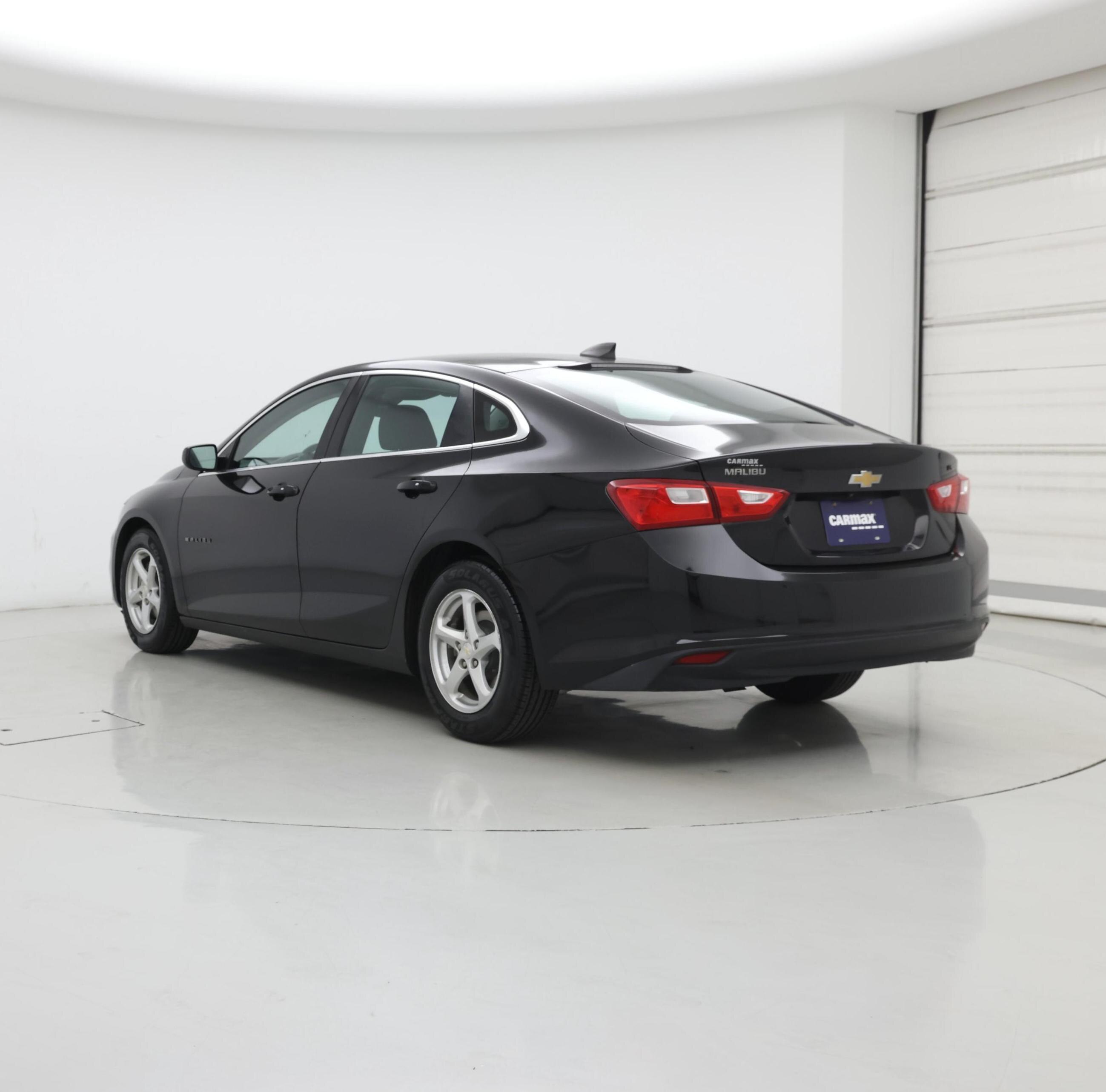 Thumbnail: 2016 Chevrolet Malibu - 2