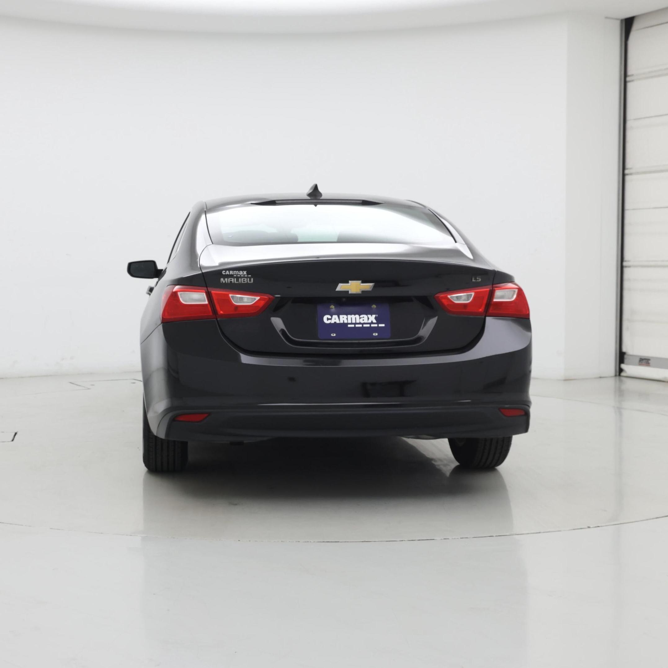 Thumbnail: 2016 Chevrolet Malibu - 6