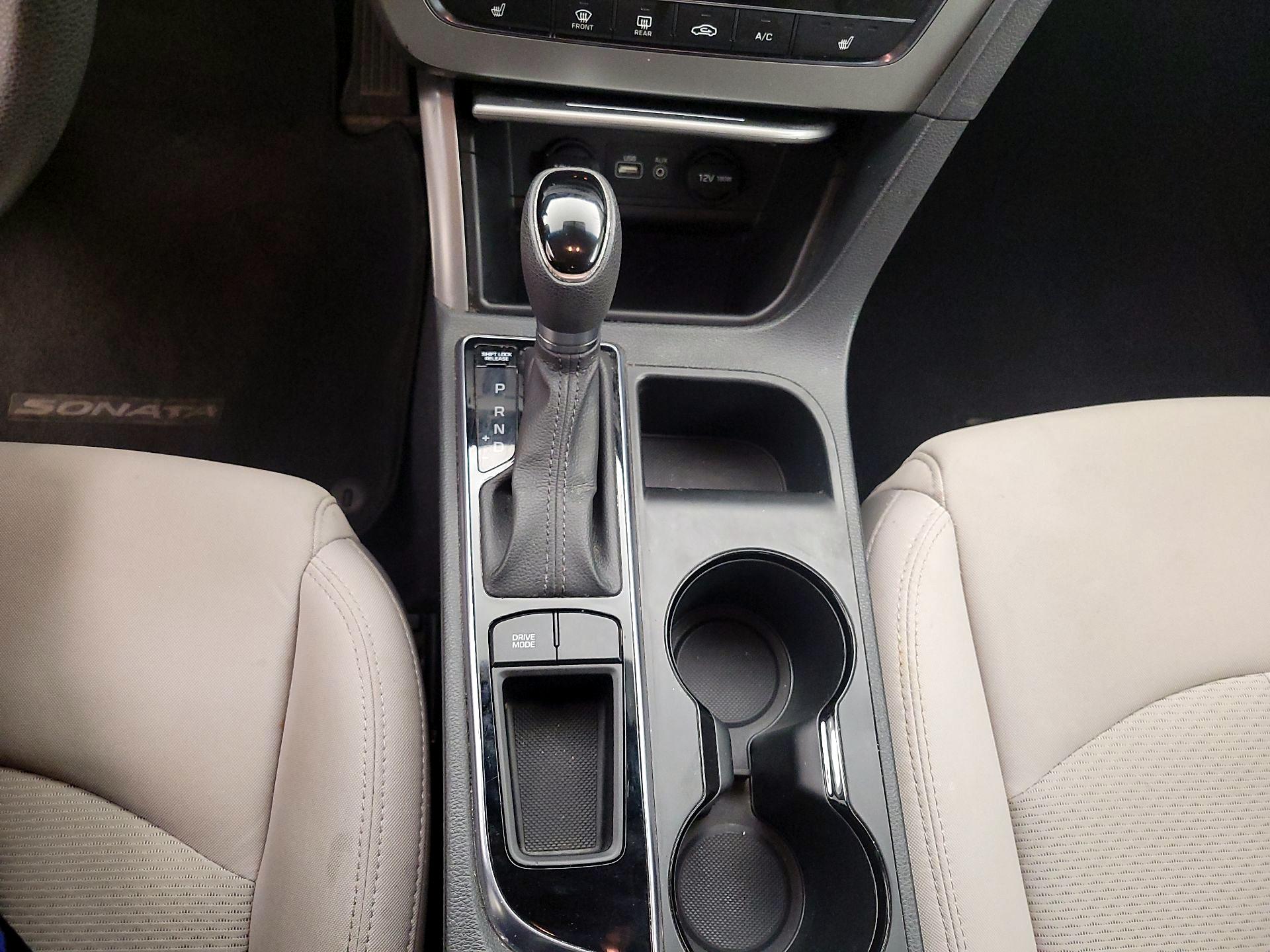Thumbnail: 2015 Hyundai Sonata - 17