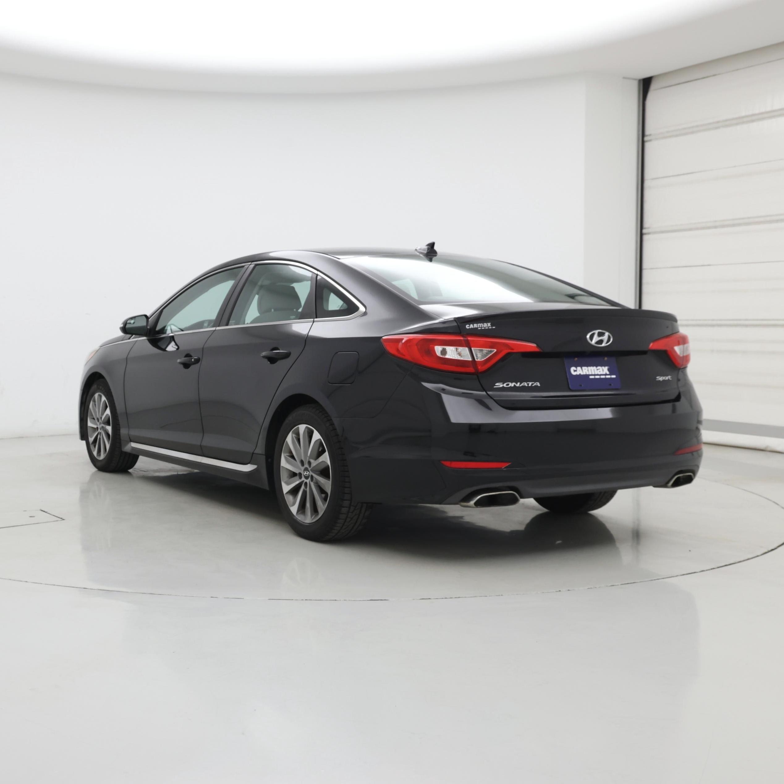 Thumbnail: 2015 Hyundai Sonata - 2