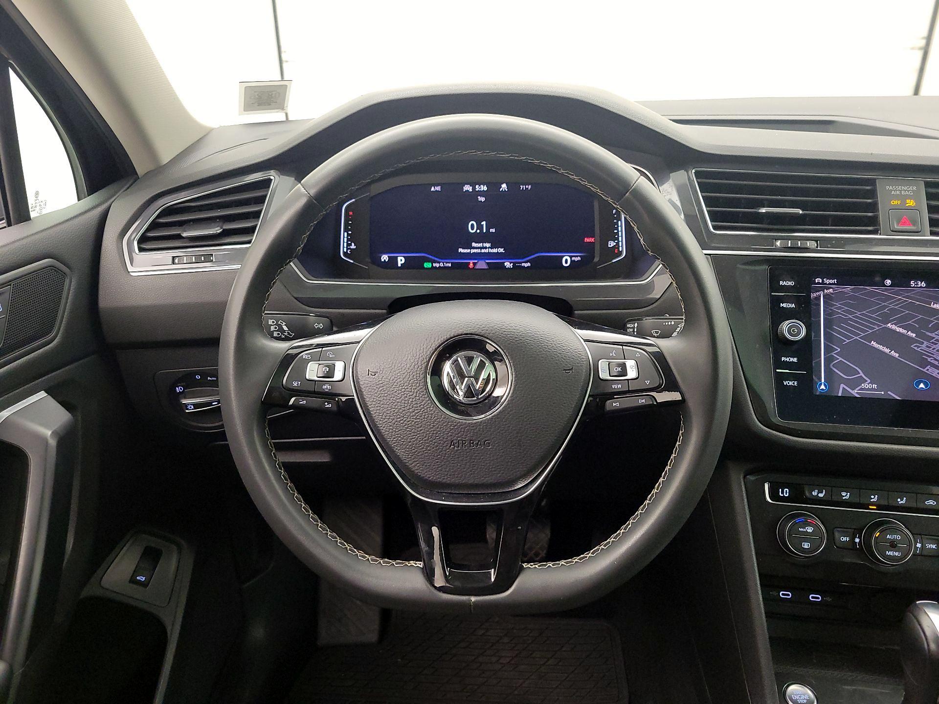 Thumbnail: 2021 Volkswagen Tiguan - 10