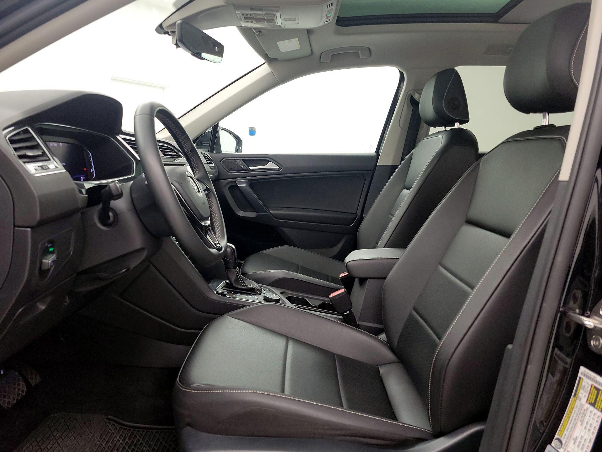 Thumbnail: 2021 Volkswagen Tiguan - 11