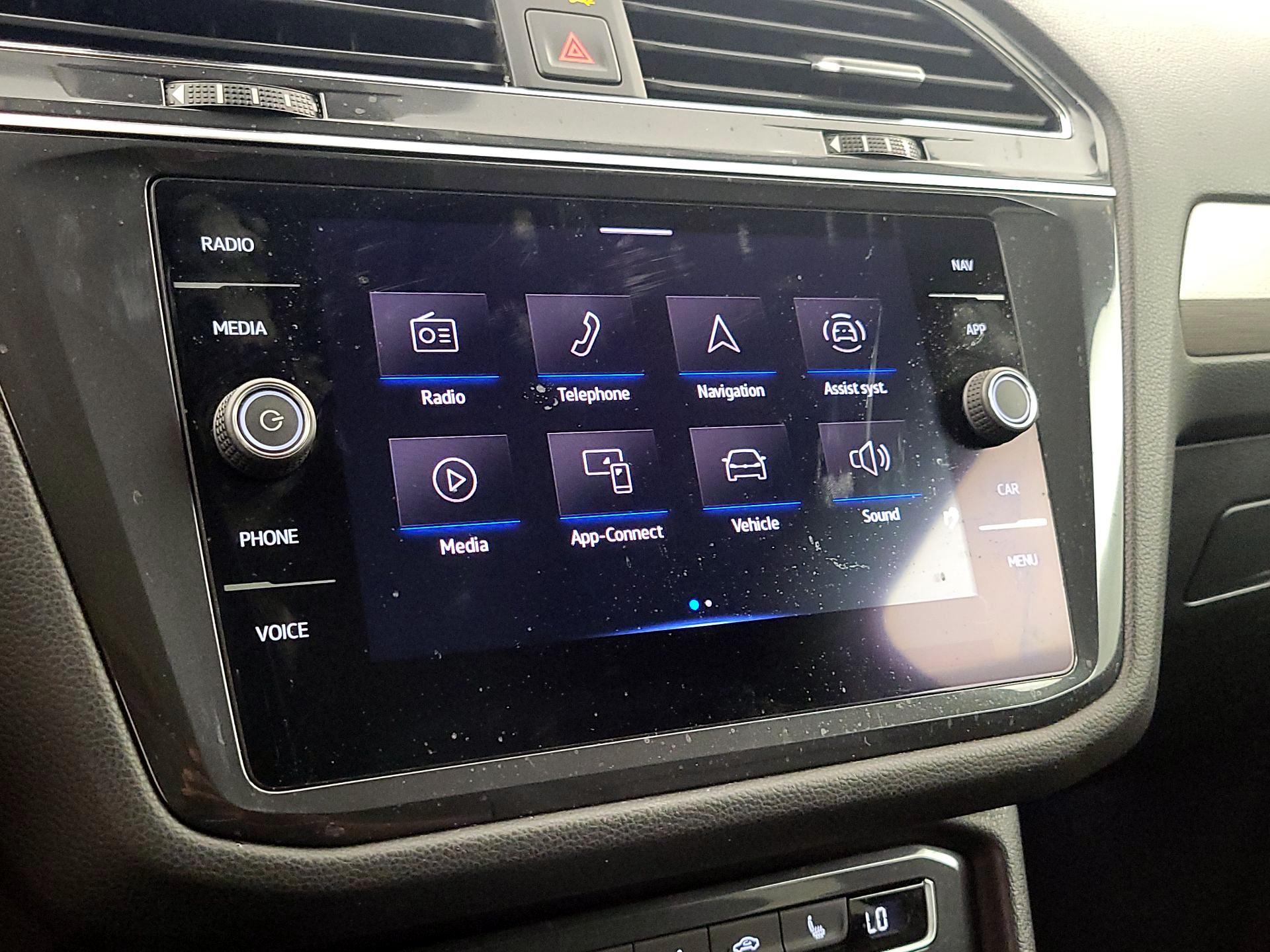 Thumbnail: 2021 Volkswagen Tiguan - 16