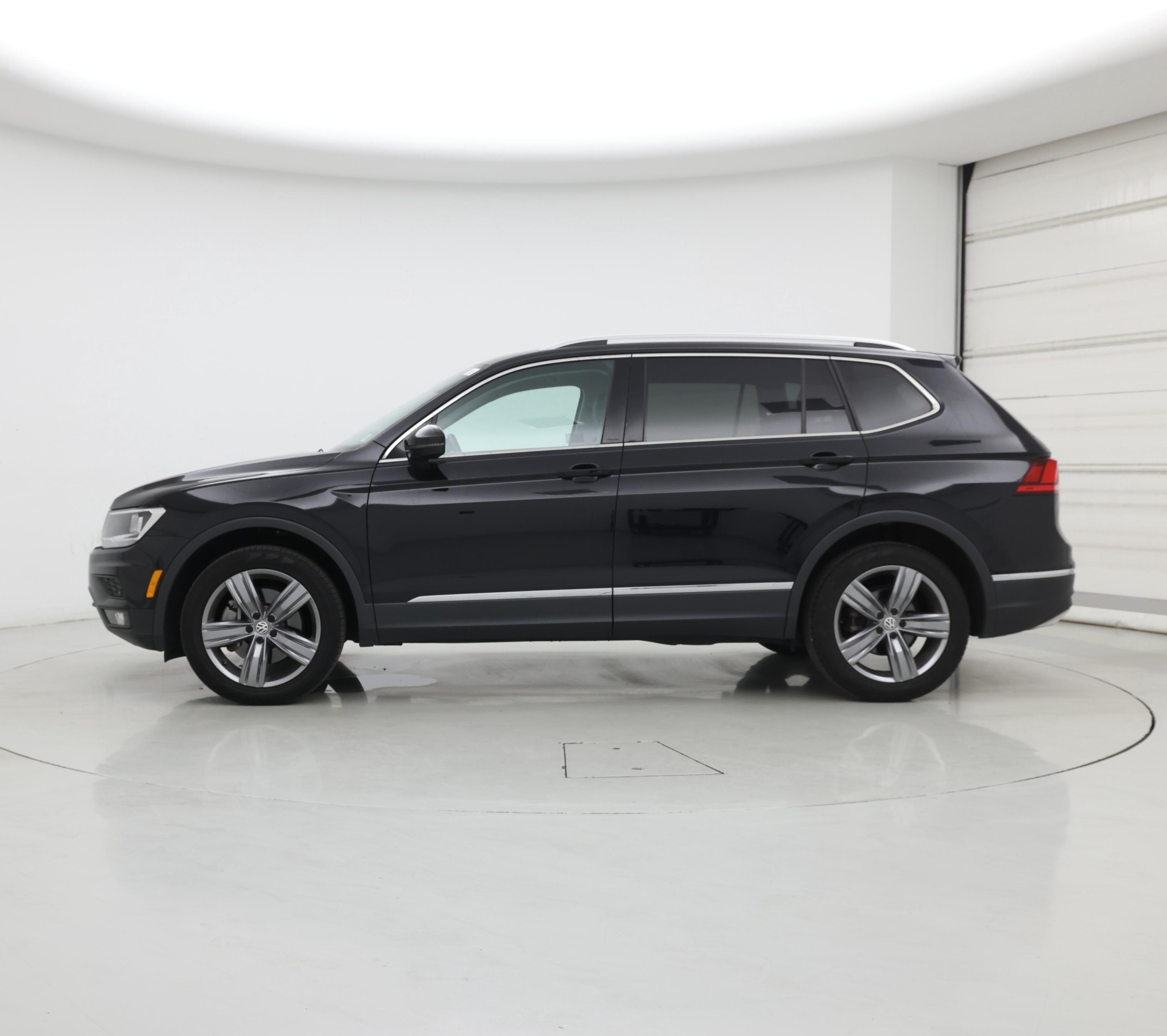 Thumbnail: 2021 Volkswagen Tiguan - 3