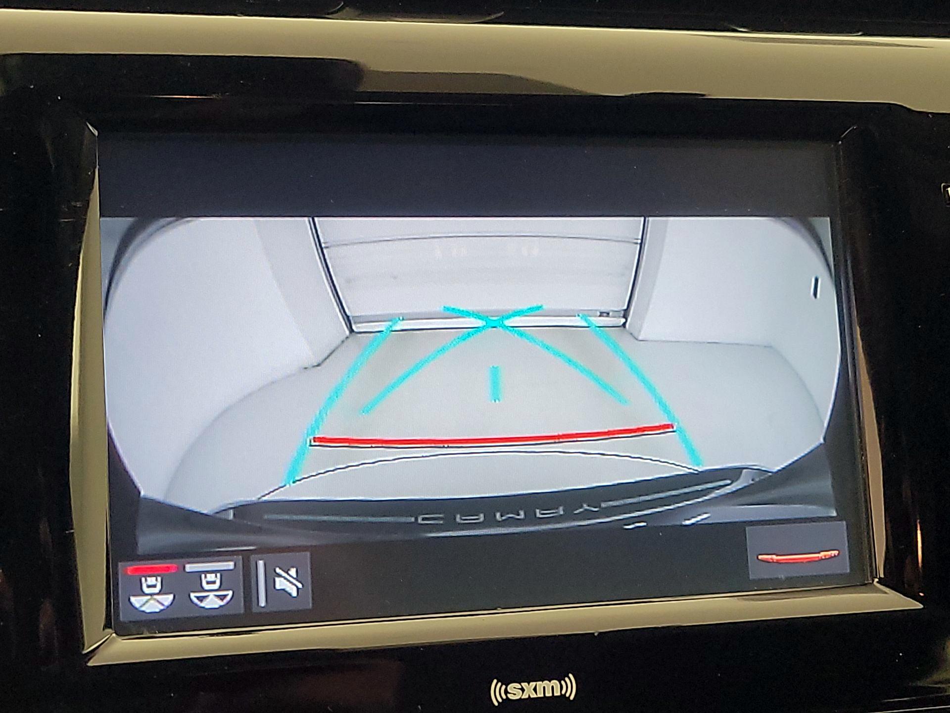 Thumbnail: 2020 Toyota Camry - 14