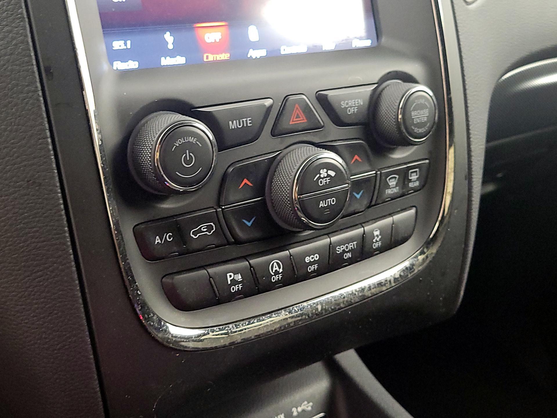 Thumbnail: 2019 Dodge Durango - 17